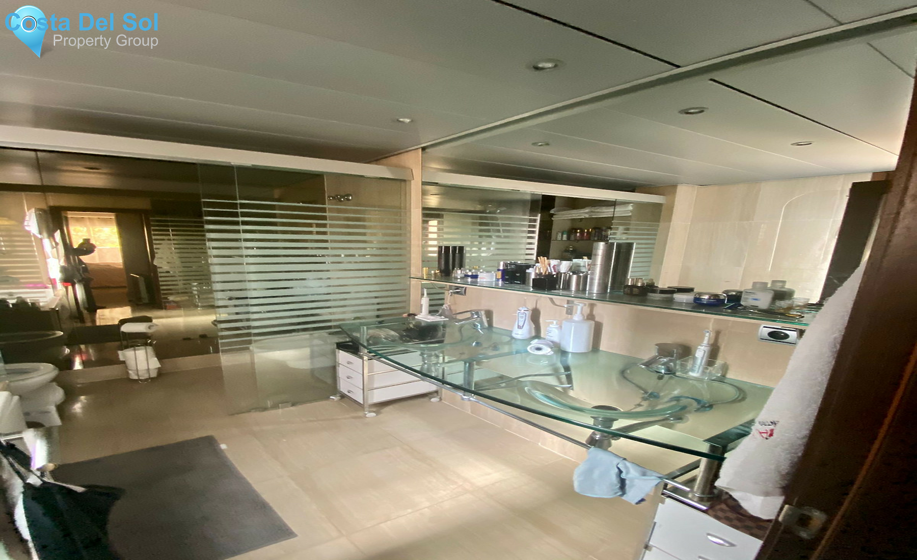 Middle Floor Apartment in Estepona-1336061