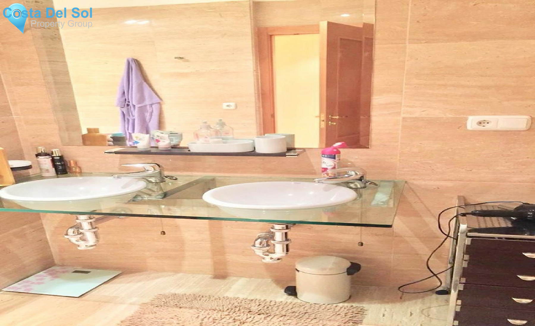 Middle Floor Apartment in Estepona-1337225