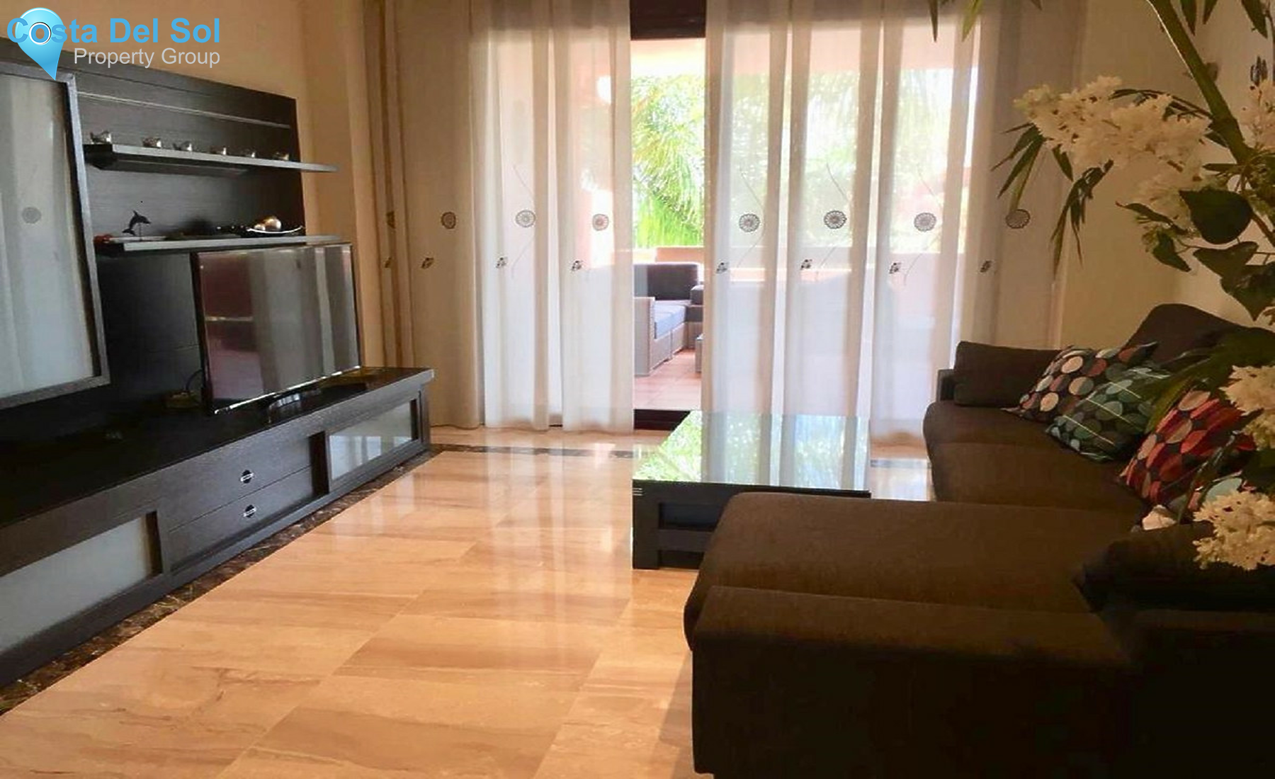 Middle Floor Apartment in Estepona-1337220