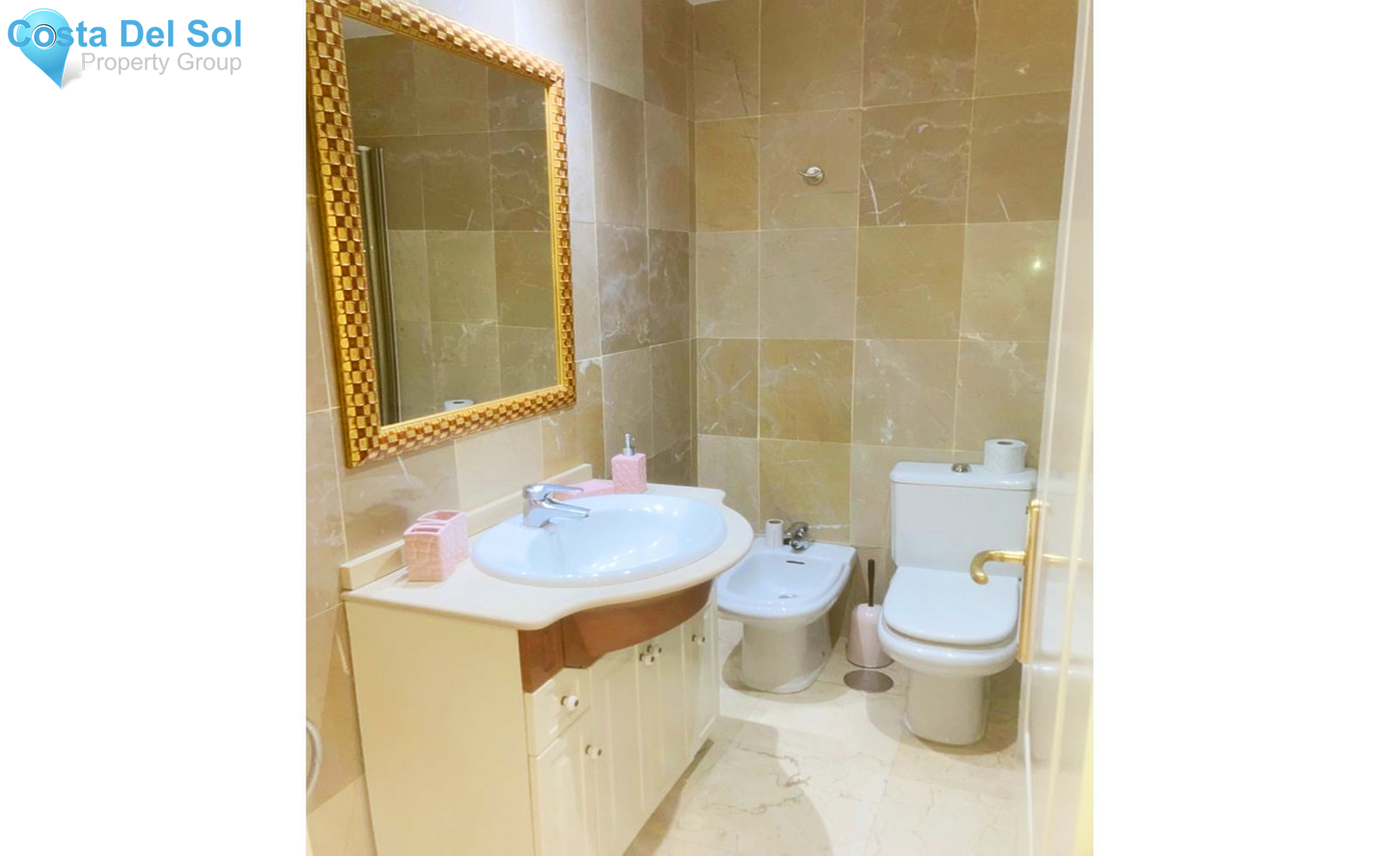 Middle Floor Apartment in Estepona-1343151