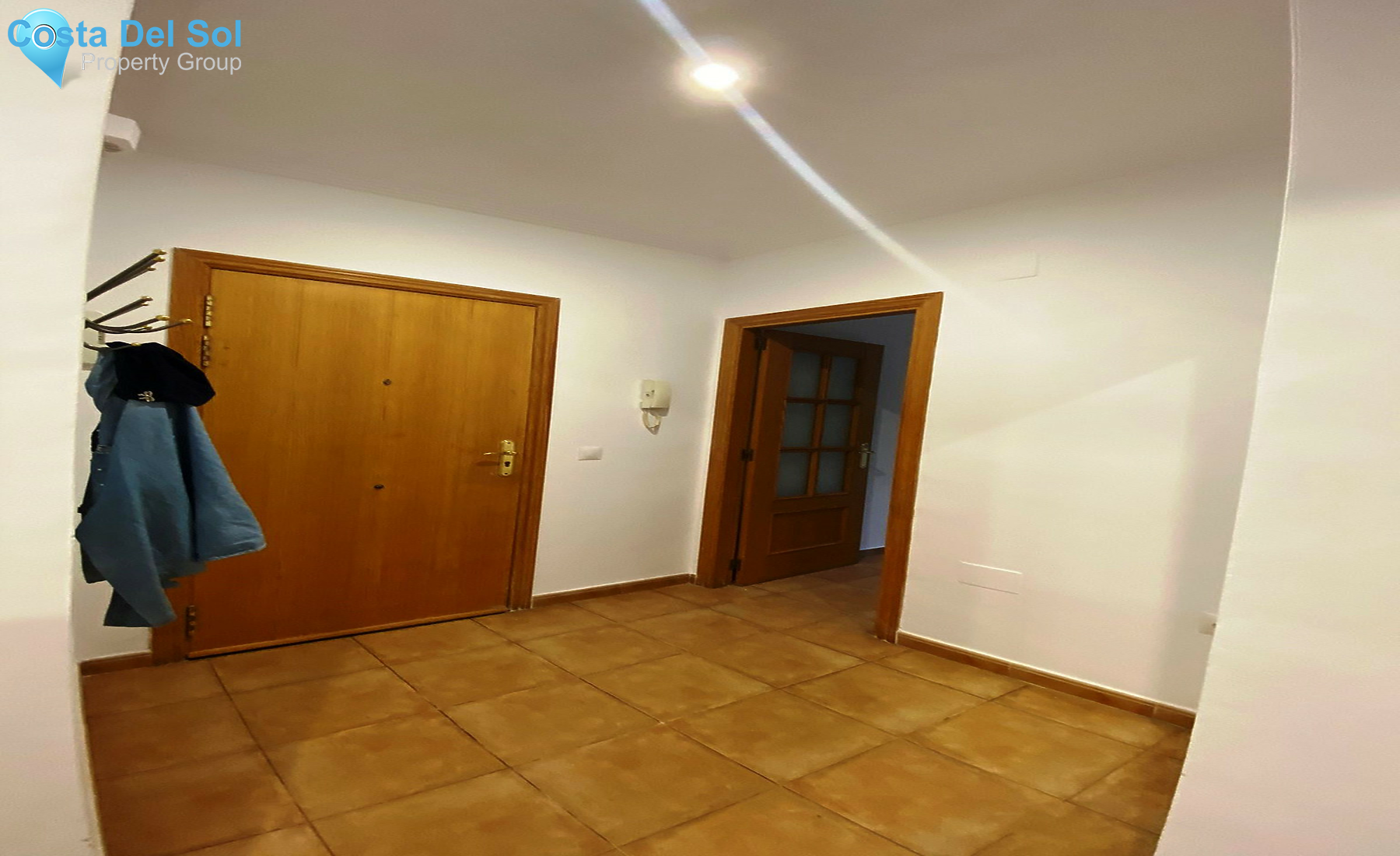 Middle Floor Apartment in Estepona-1345018