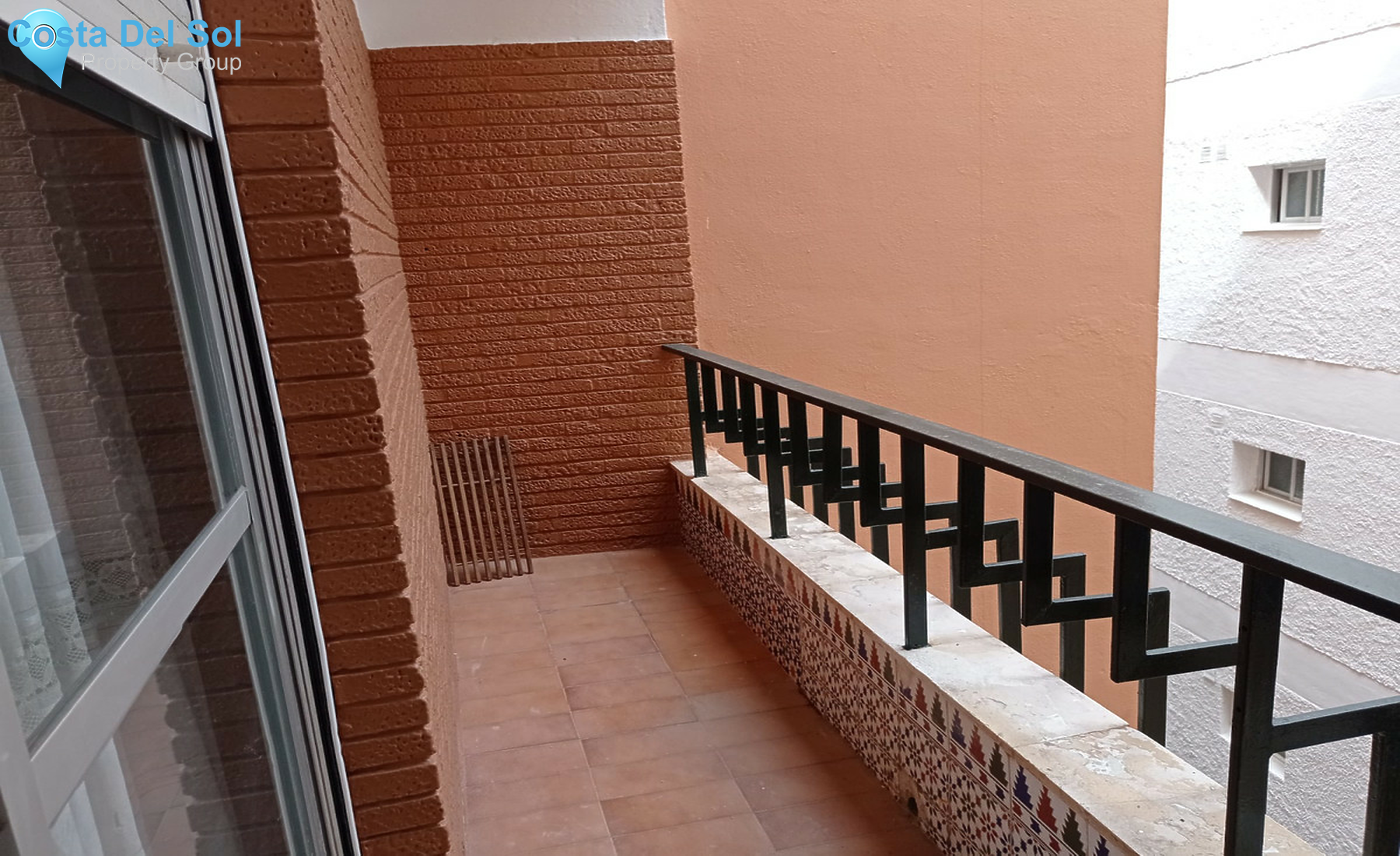 Middle Floor Apartment in Estepona-1351109