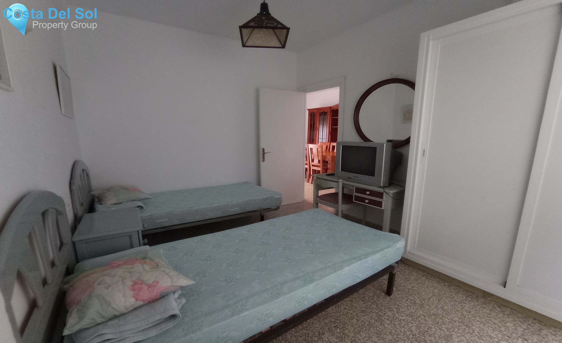Middle Floor Apartment in Estepona-1351104