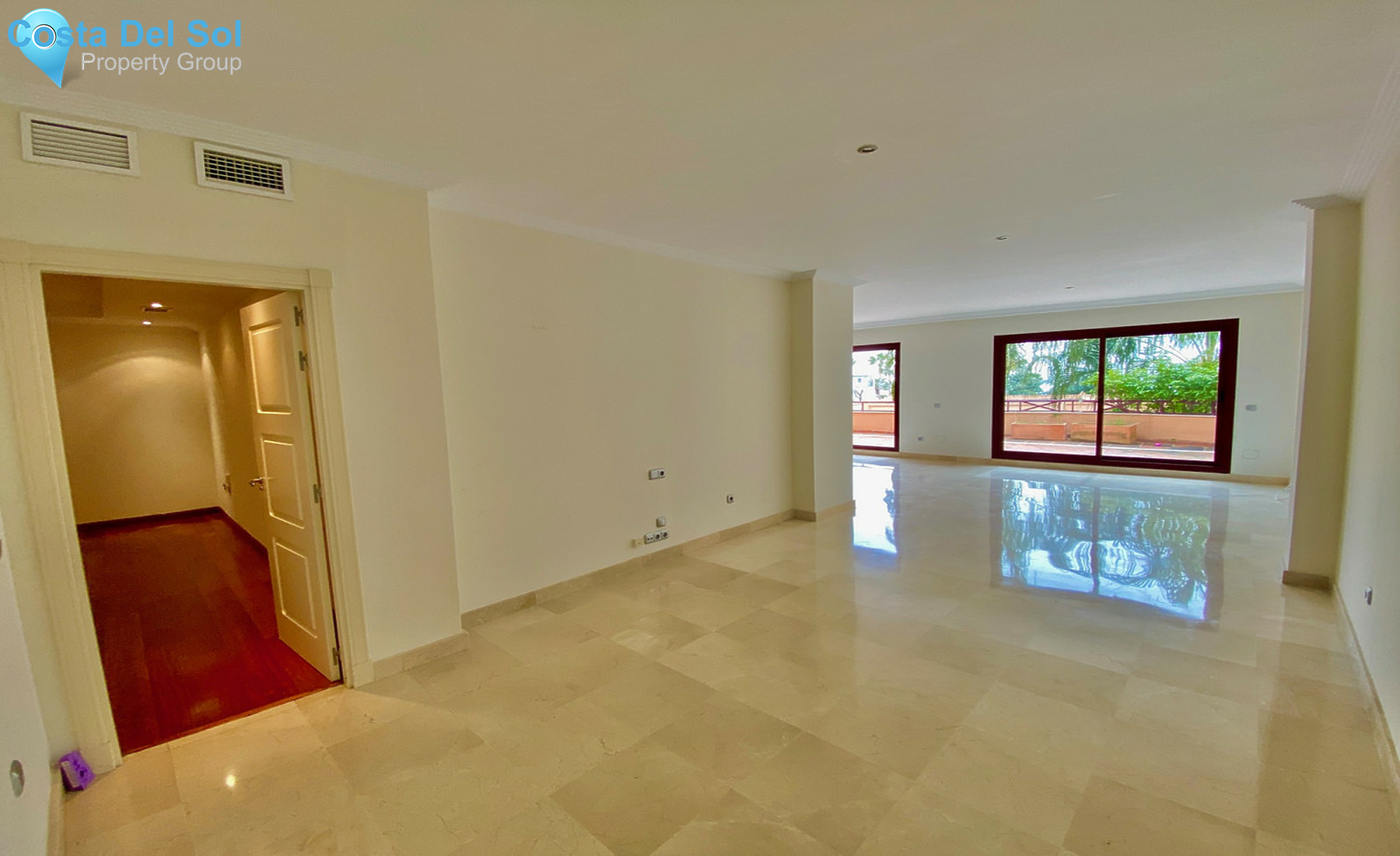Middle Floor Apartment in Estepona-1352505