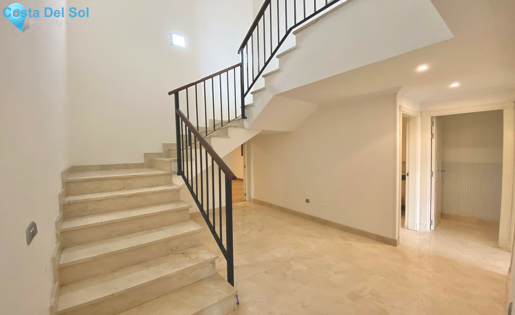 Middle Floor Apartment in Estepona-1352507