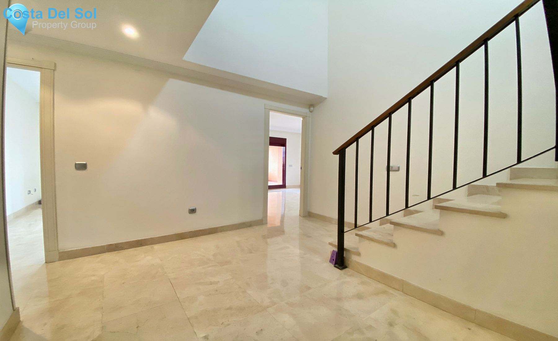 Middle Floor Apartment in Estepona-1352508
