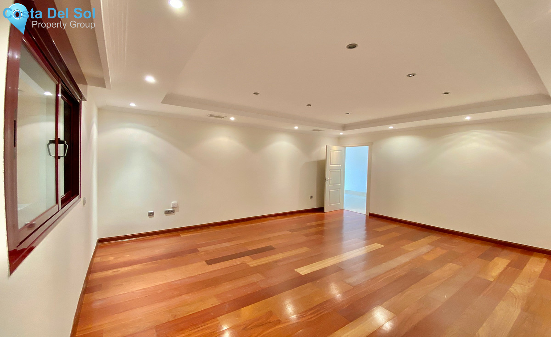 Middle Floor Apartment in Estepona-1352514
