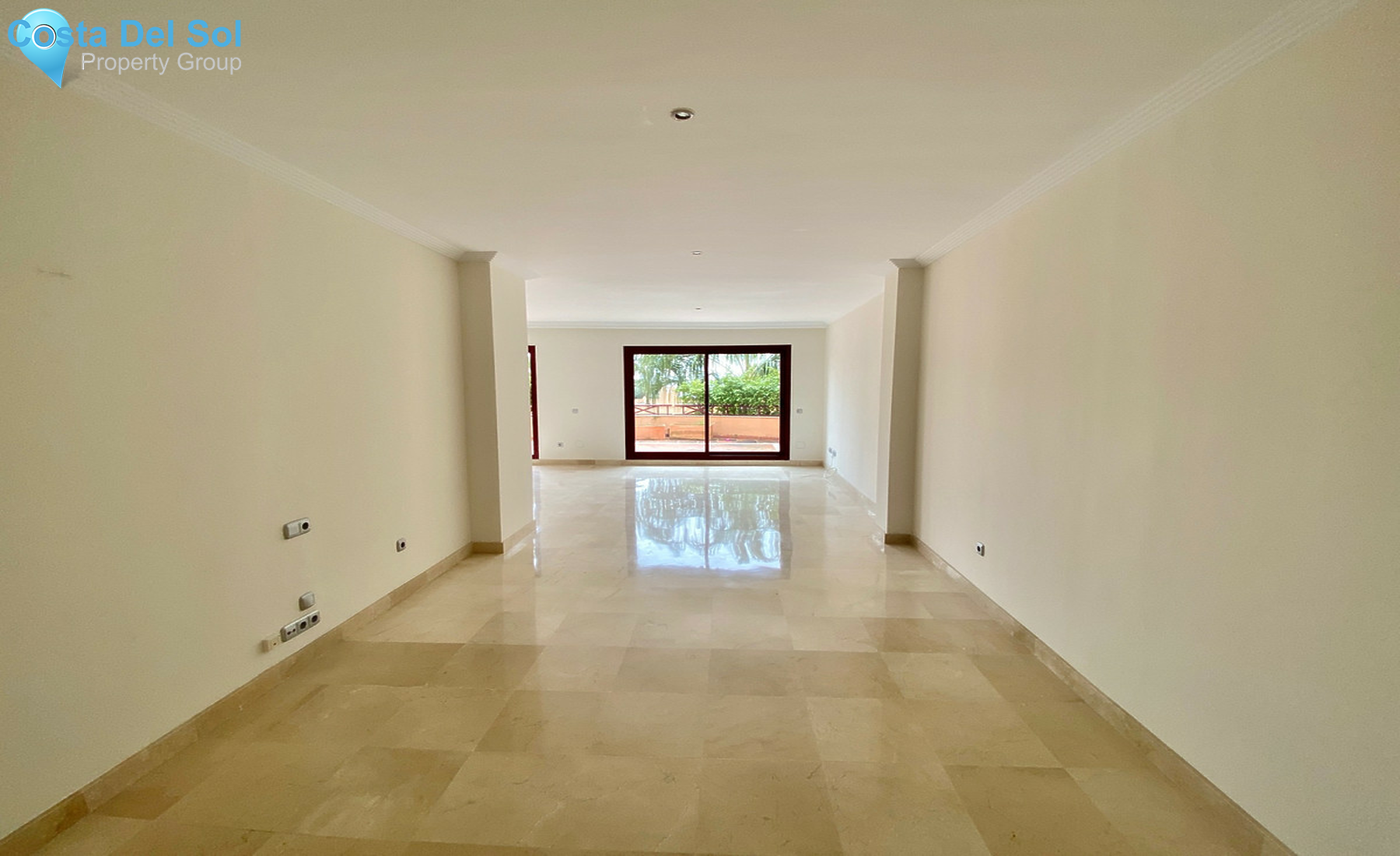 Middle Floor Apartment in Estepona-1352499