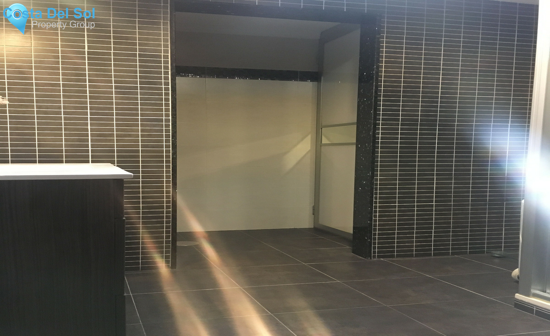 Middle Floor Apartment in Estepona-1353551