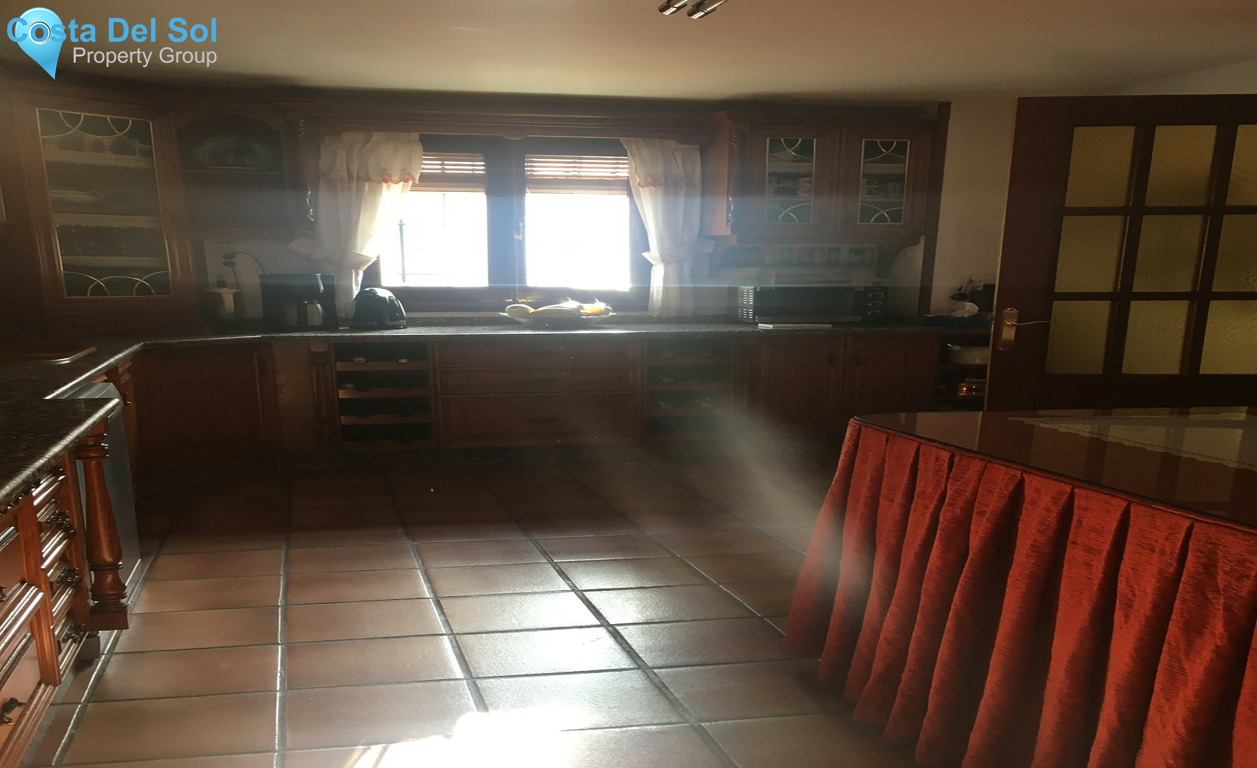 Middle Floor Apartment in Estepona-1353554