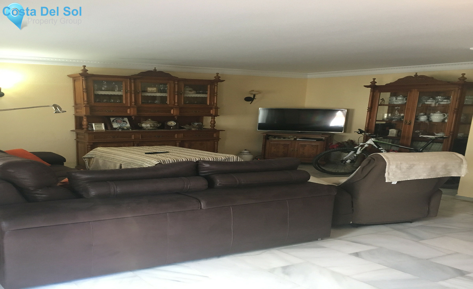 Middle Floor Apartment in Estepona-1353559