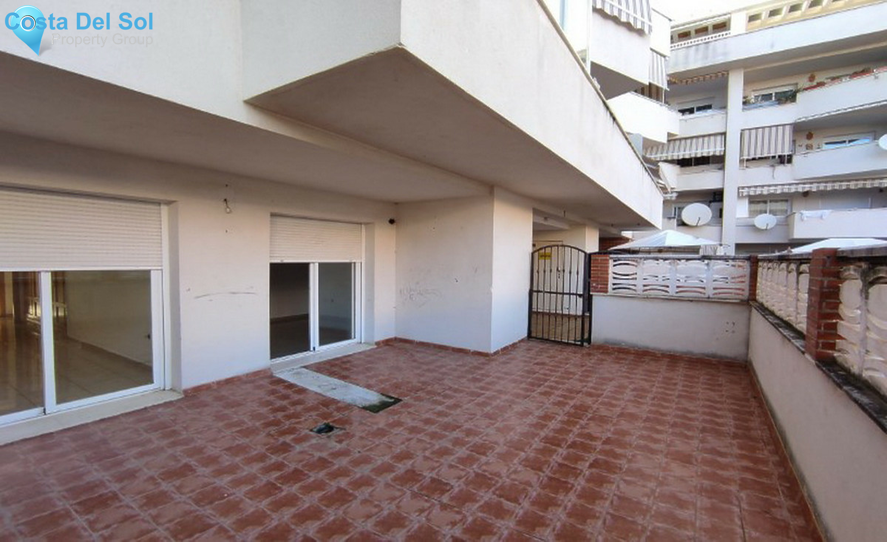 Middle Floor Apartment in Estepona-1354656