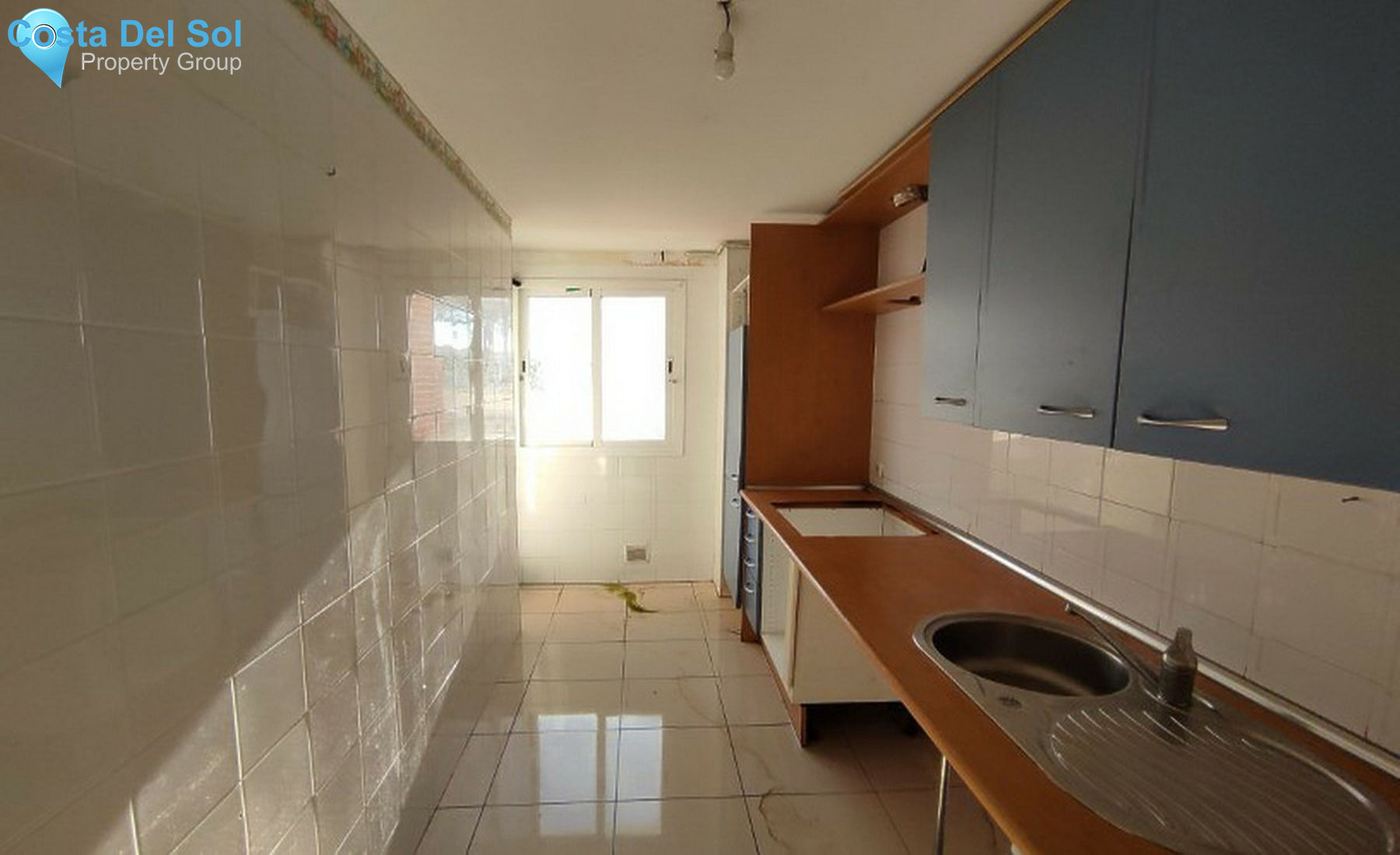 Middle Floor Apartment in Estepona-1354658