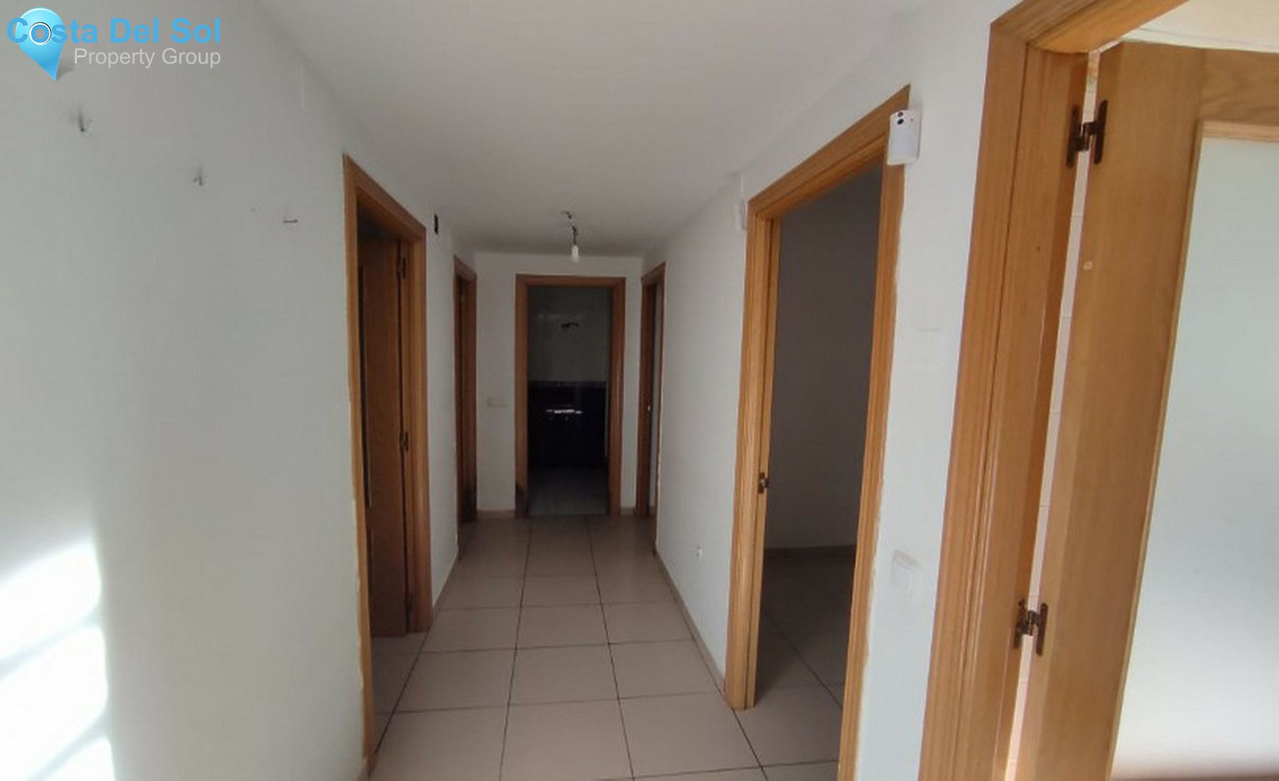 Middle Floor Apartment in Estepona-1354663
