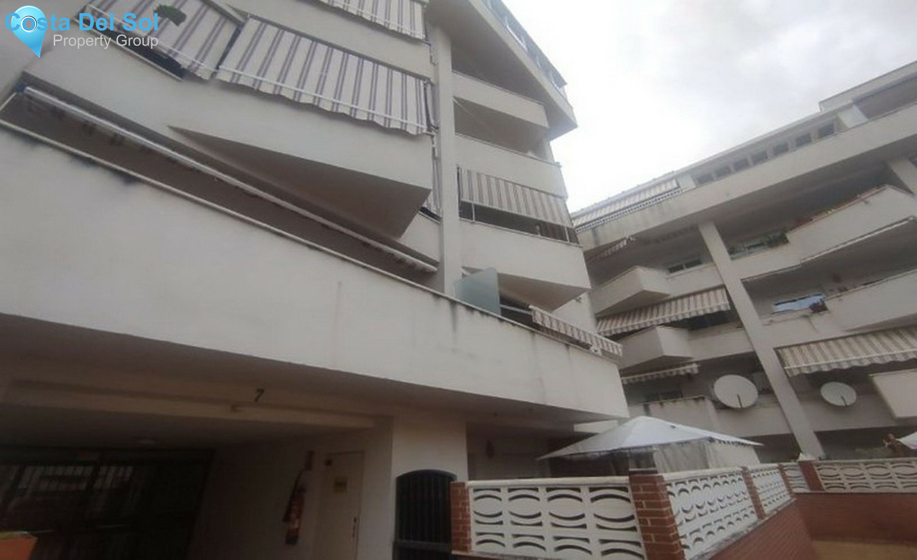 Middle Floor Apartment in Estepona-1354649