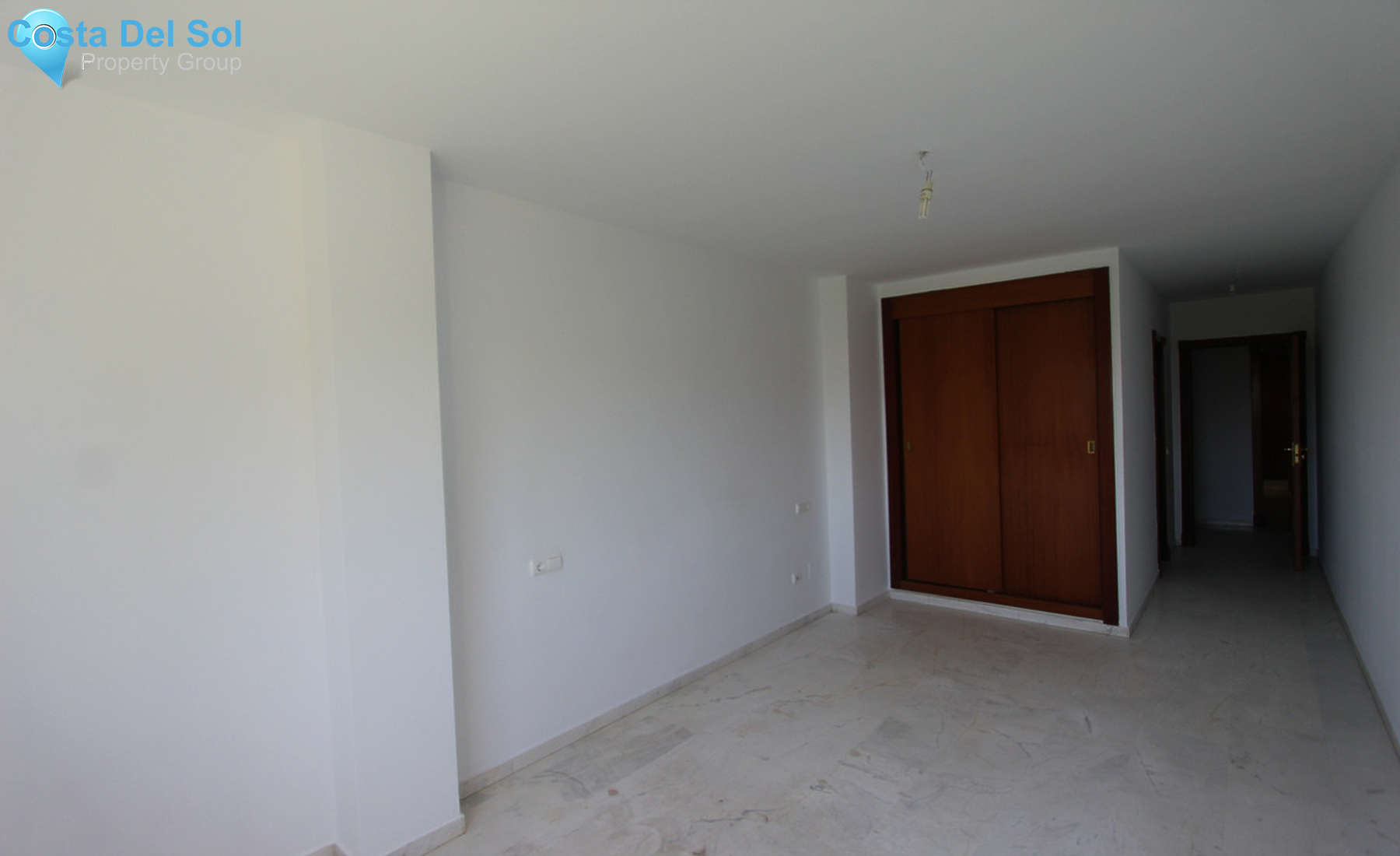 Middle Floor Apartment in Estepona-1356762