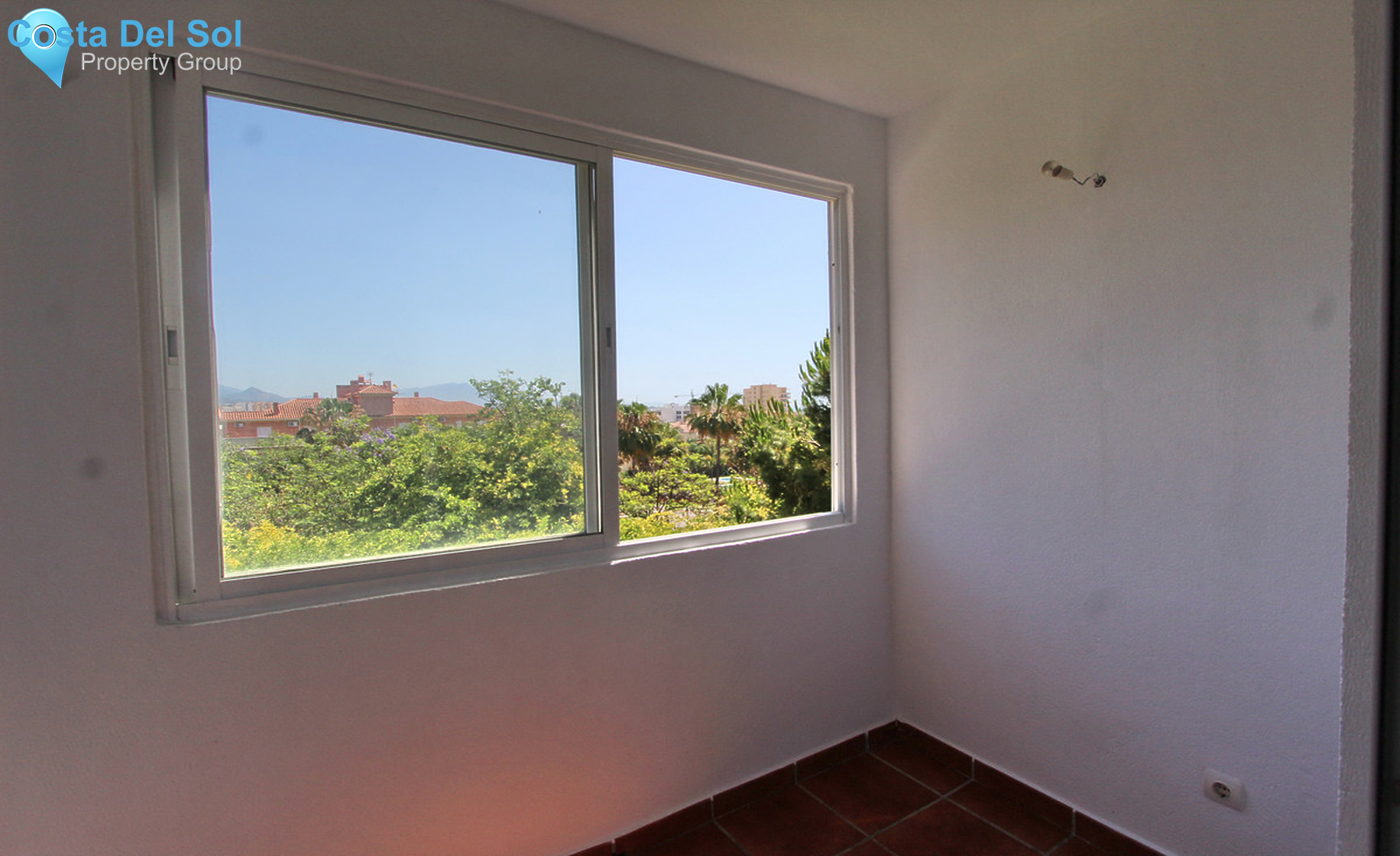 Middle Floor Apartment in Estepona-1356753