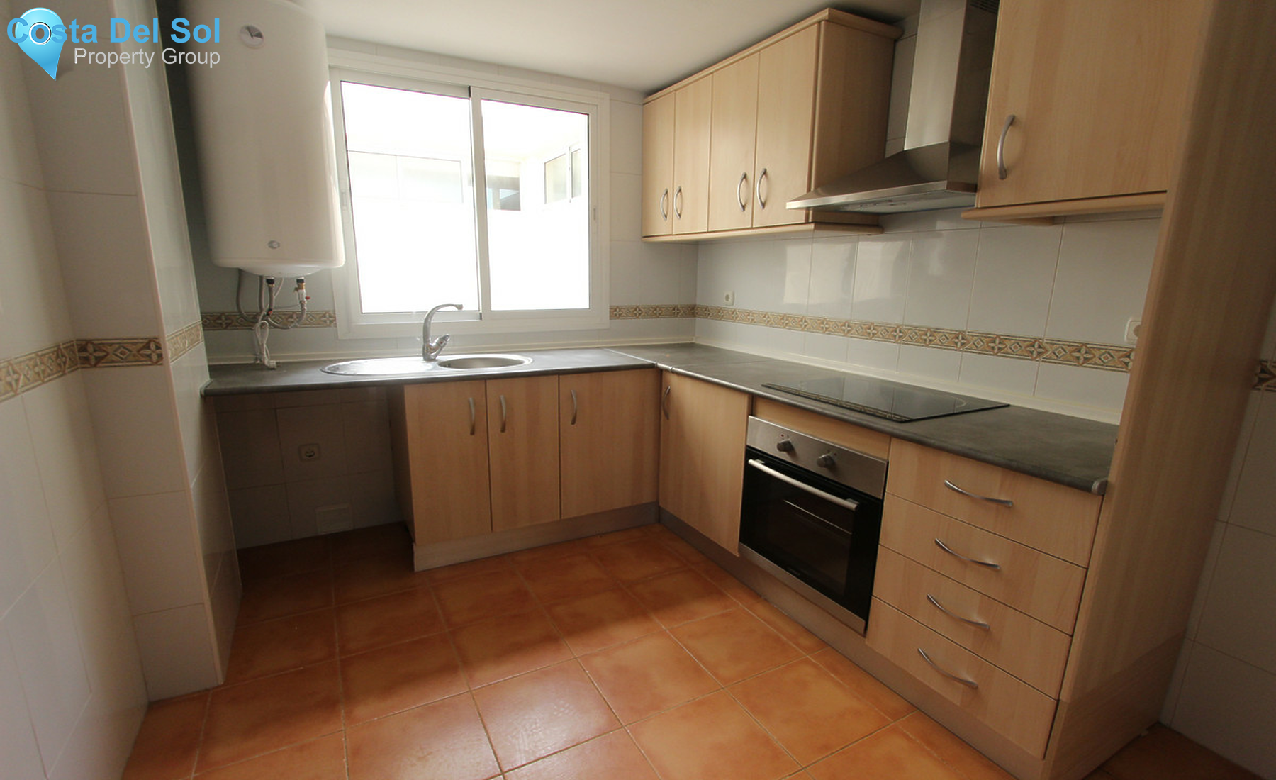 Middle Floor Apartment in Estepona-1356757