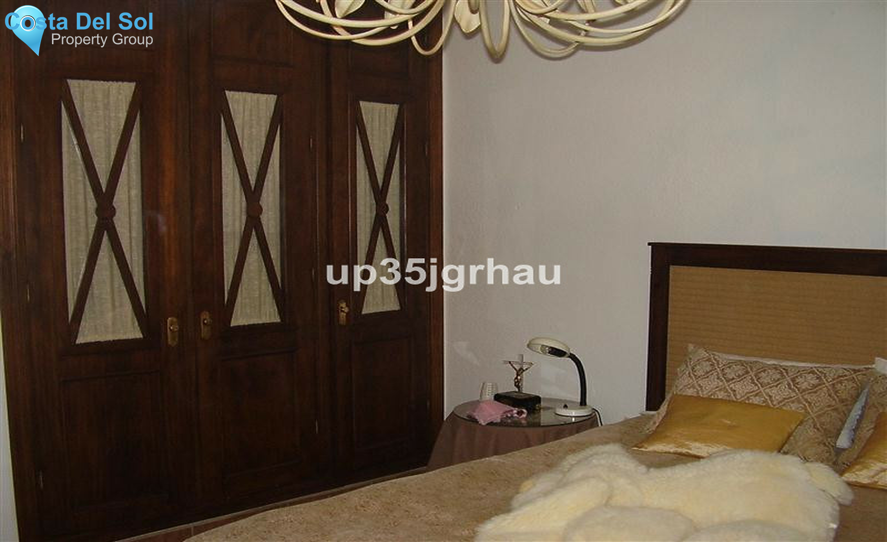 Middle Floor Apartment in Estepona-1357817