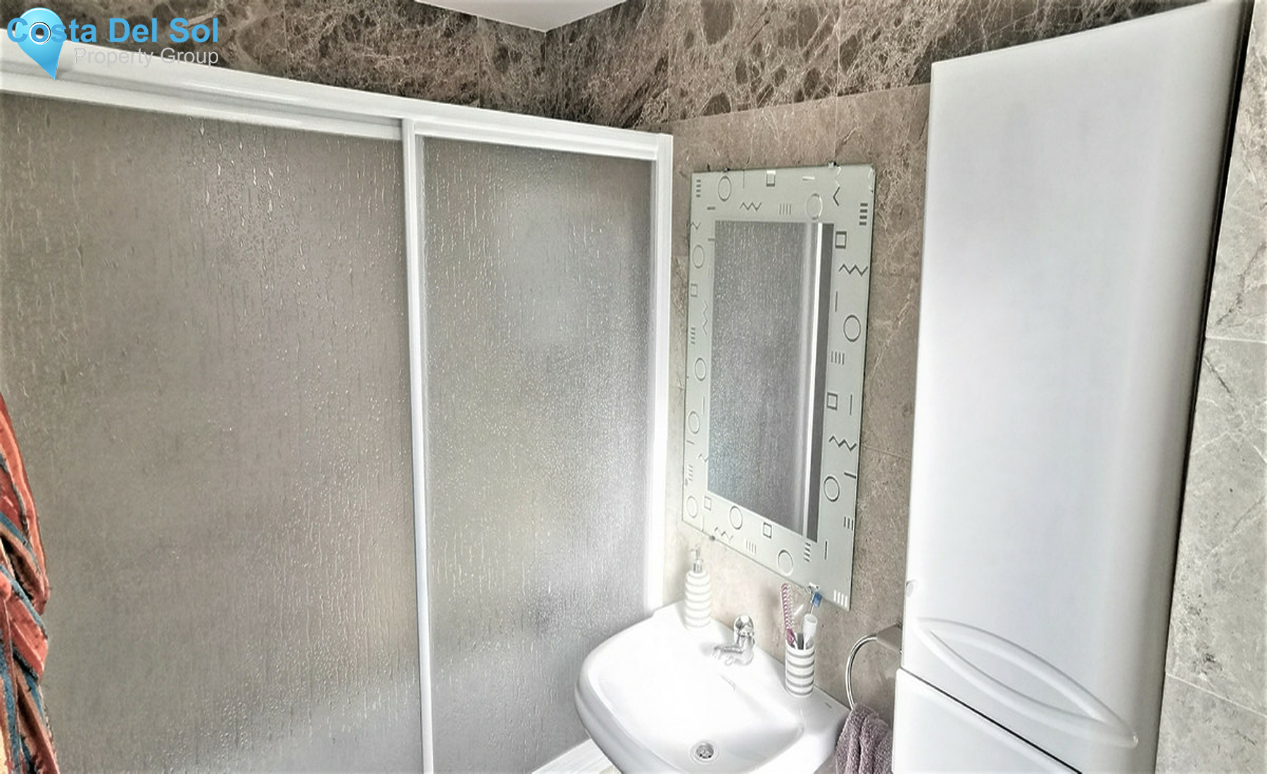 Middle Floor Apartment in Estepona-1371522