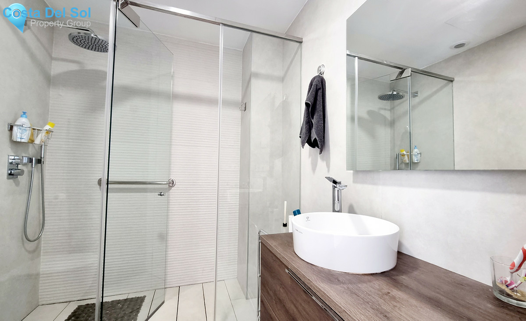 Middle Floor Apartment in Estepona-1372659