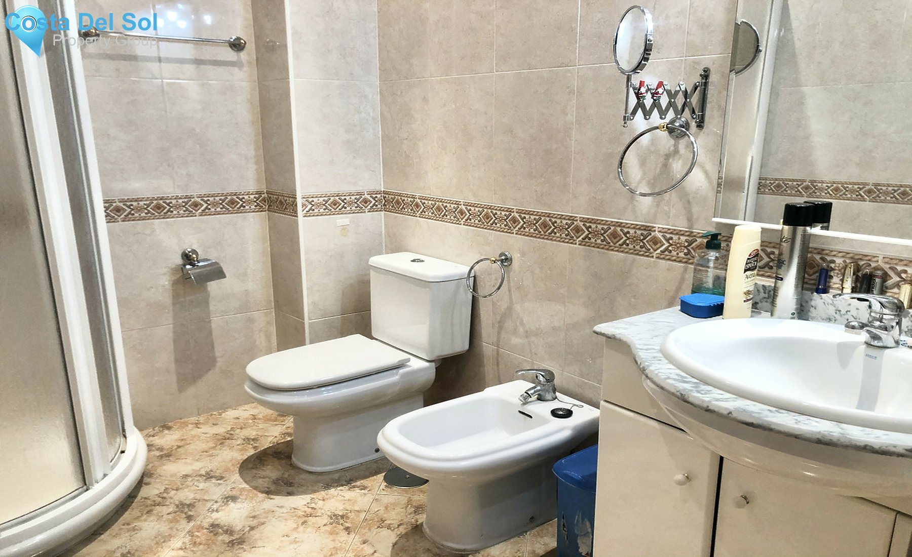 Middle Floor Apartment in Estepona-1384504