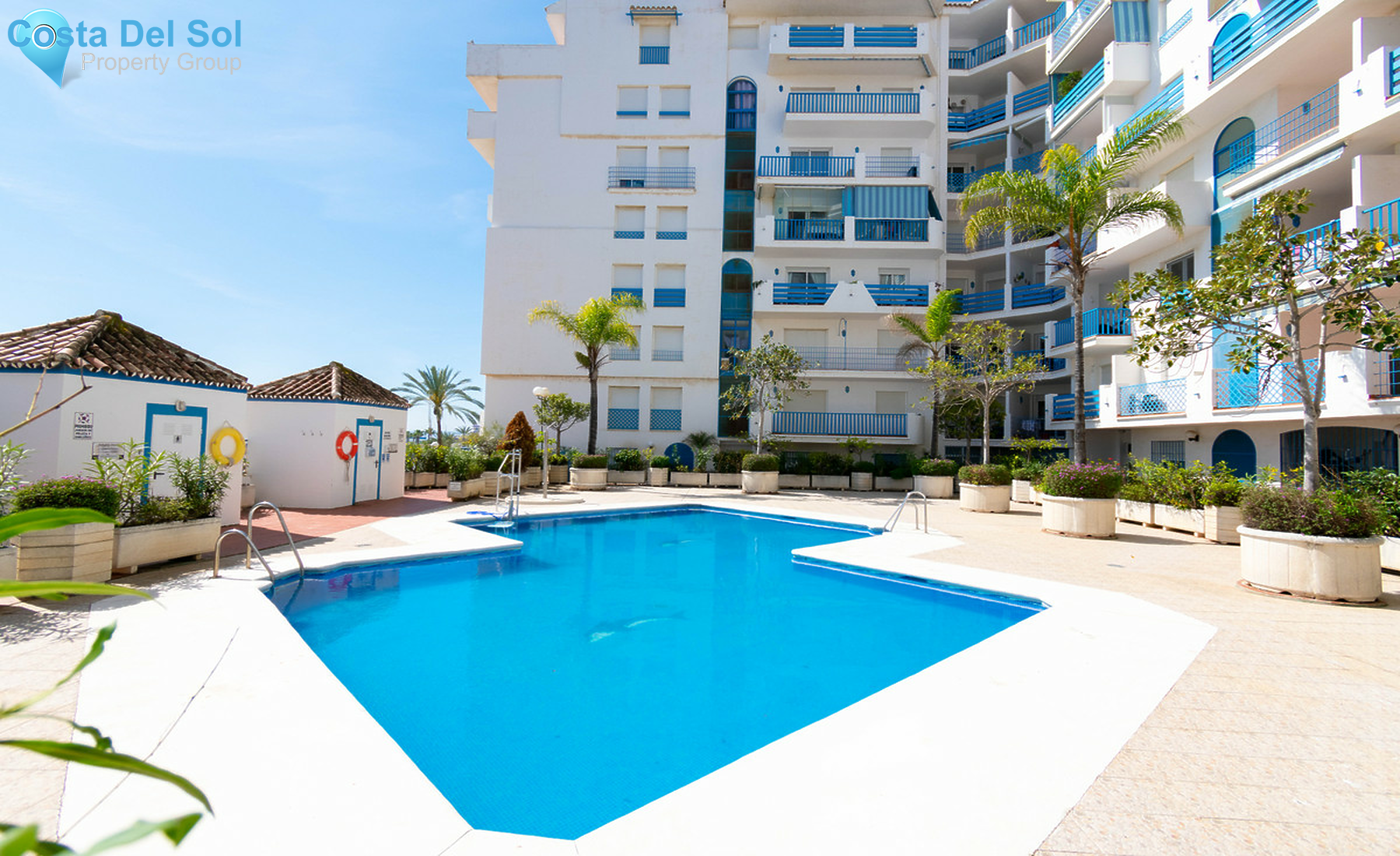 Middle Floor Apartment in Estepona-1401792