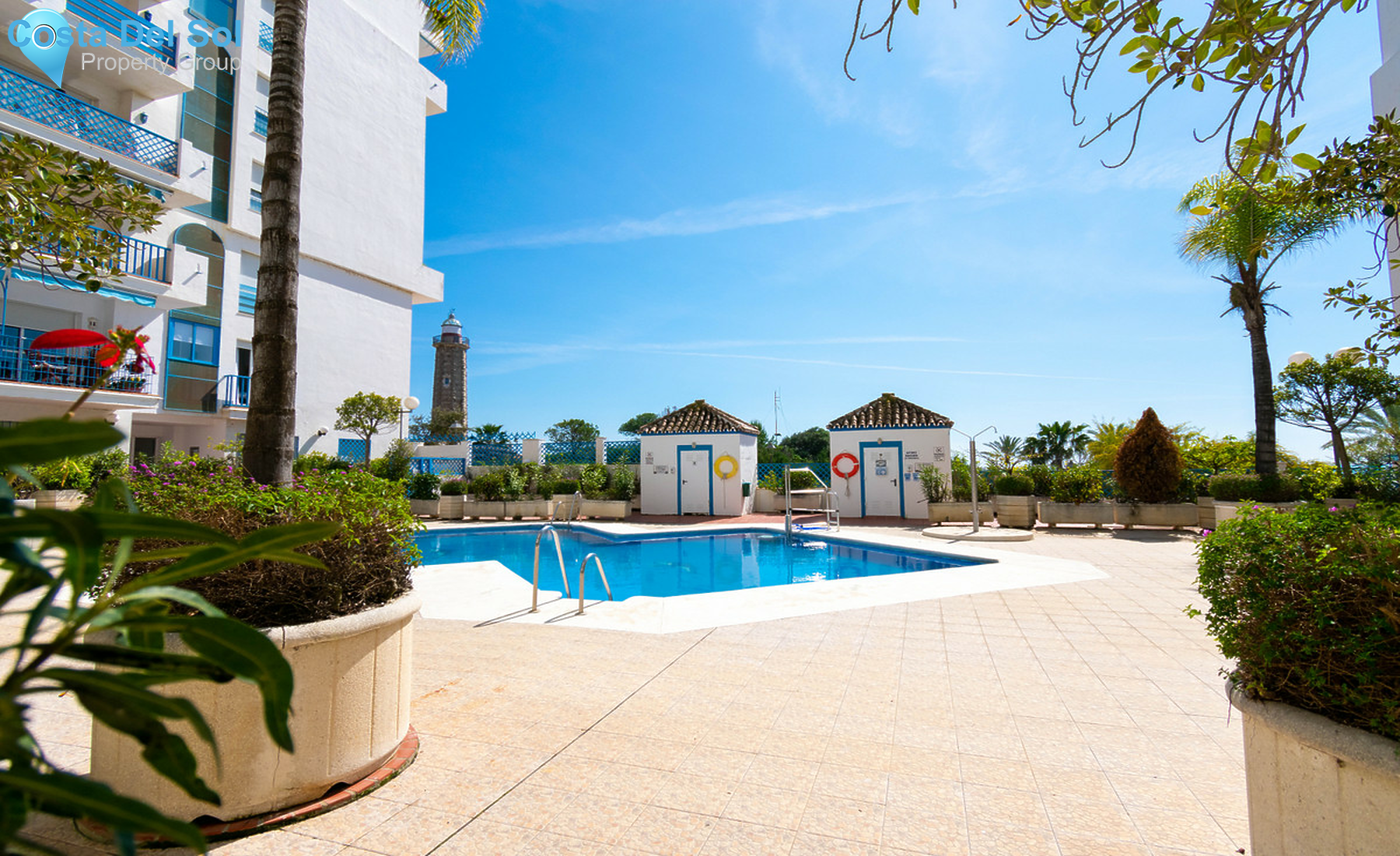 Middle Floor Apartment in Estepona-1401793