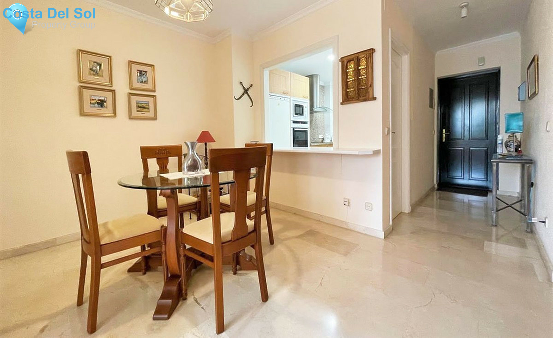 Middle Floor Apartment in Estepona-1404208