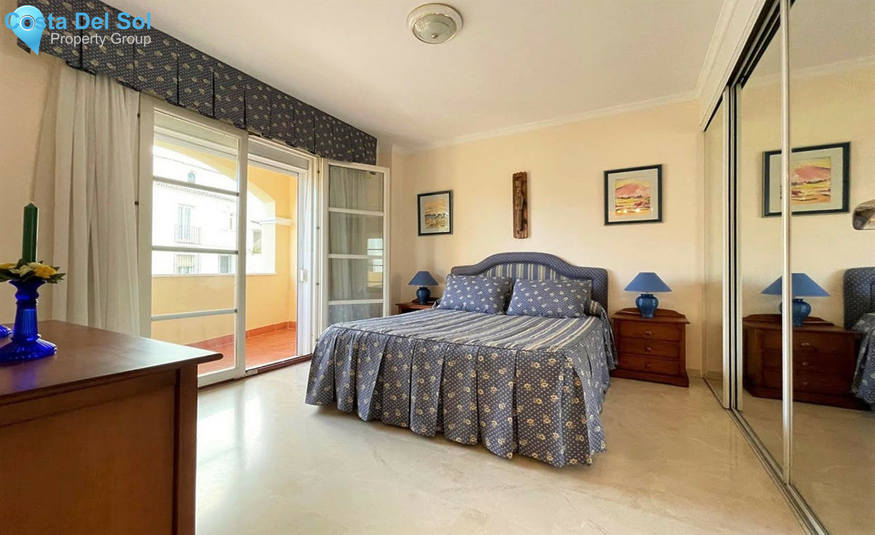 Middle Floor Apartment in Estepona-1404213