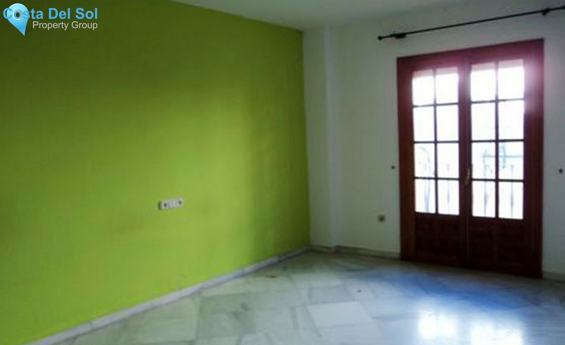 Middle Floor Apartment in Estepona-1408287
