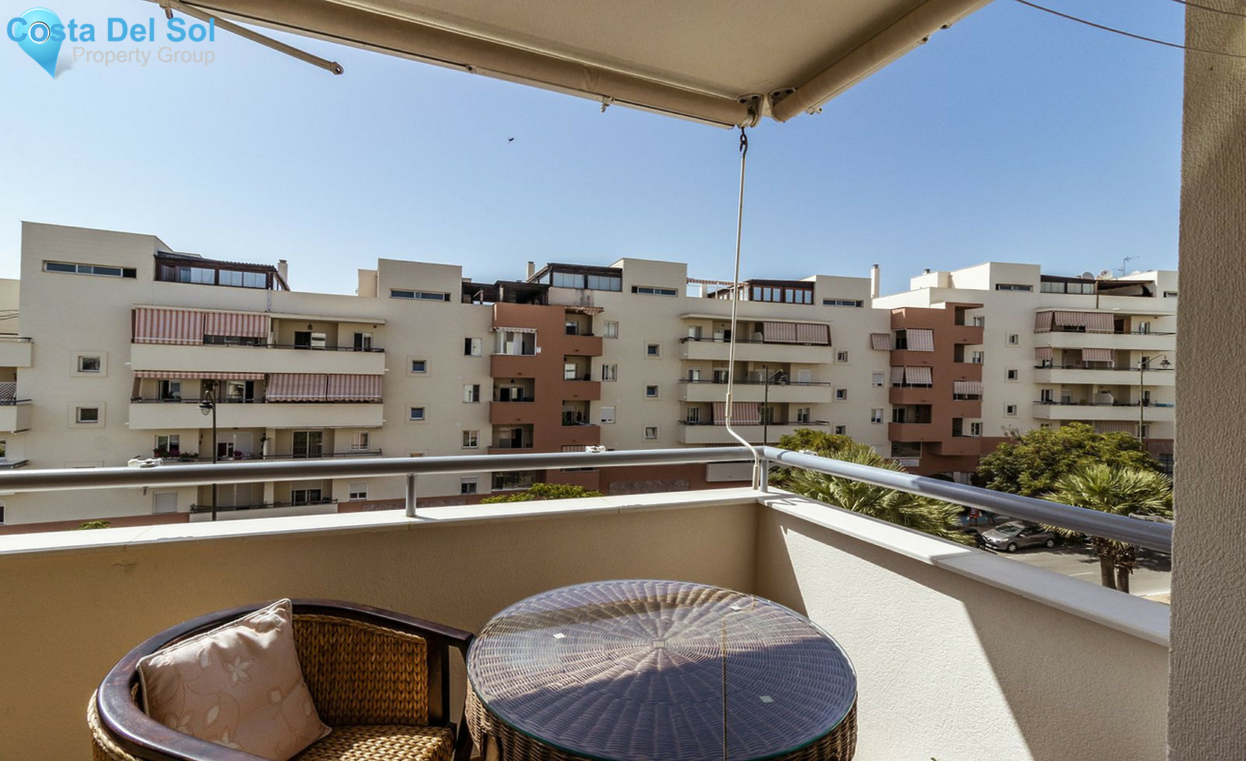 Middle Floor Apartment in Estepona-1416321