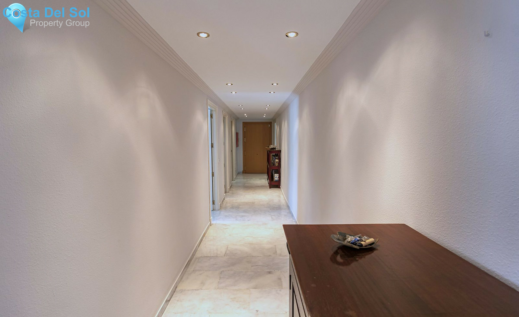 Middle Floor Apartment in Estepona-1416314