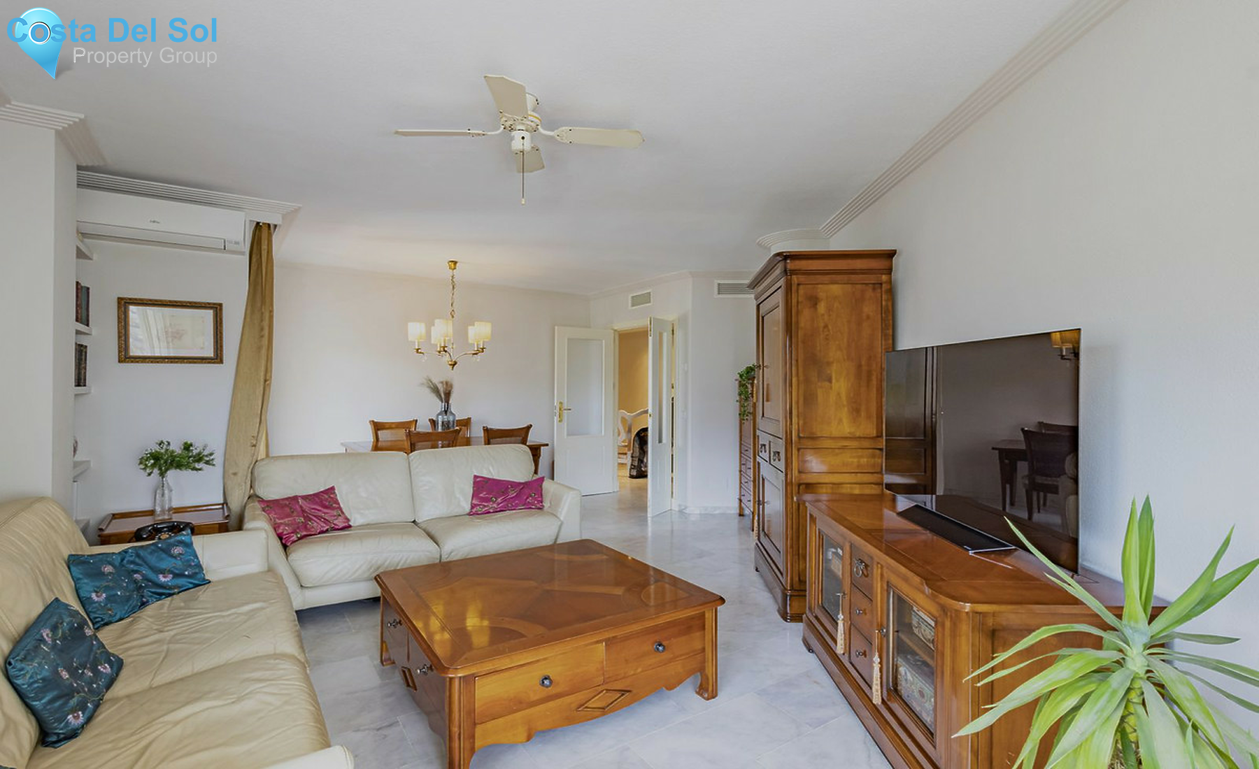 Middle Floor Apartment in Estepona-1416317
