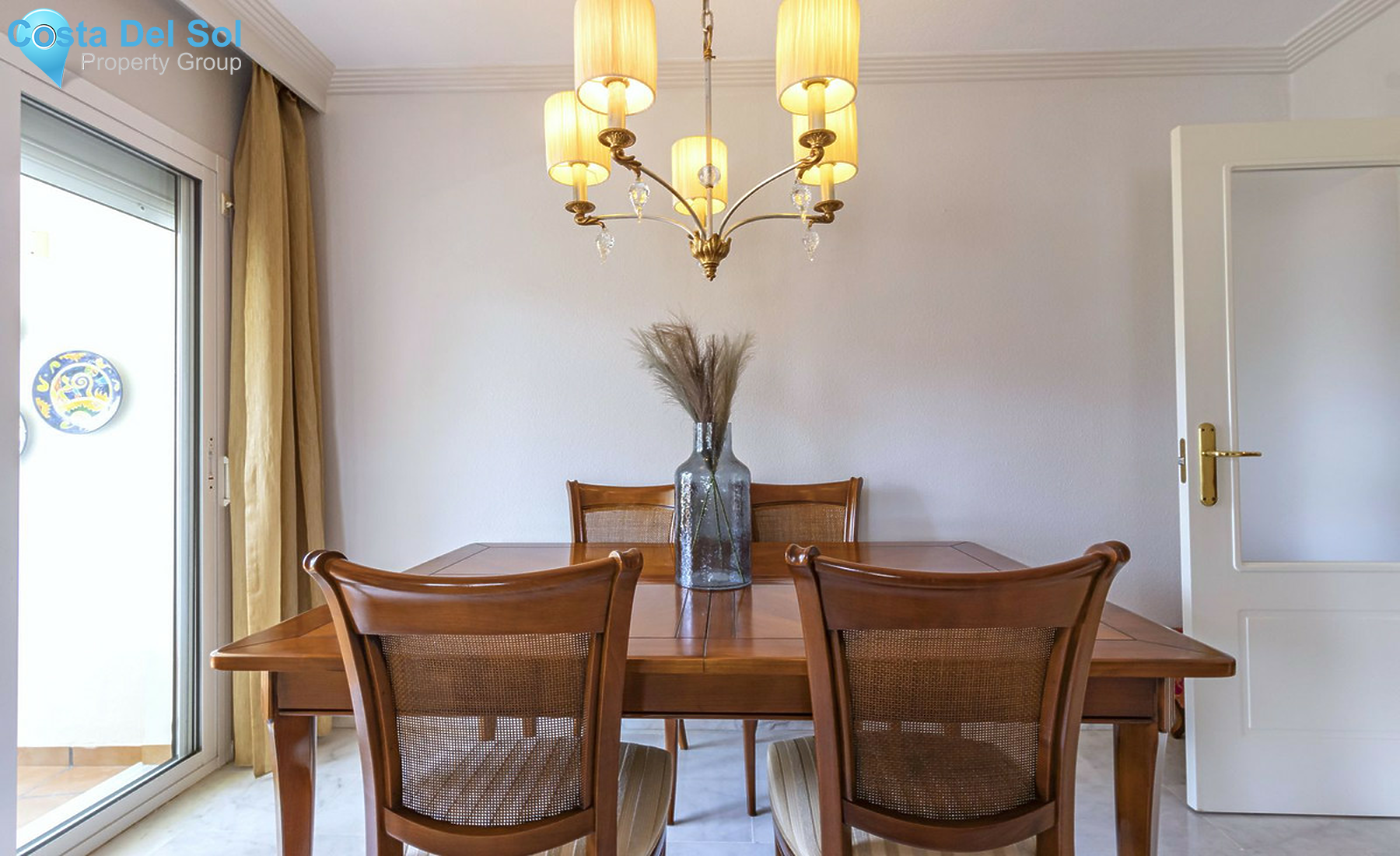 Middle Floor Apartment in Estepona-1416319