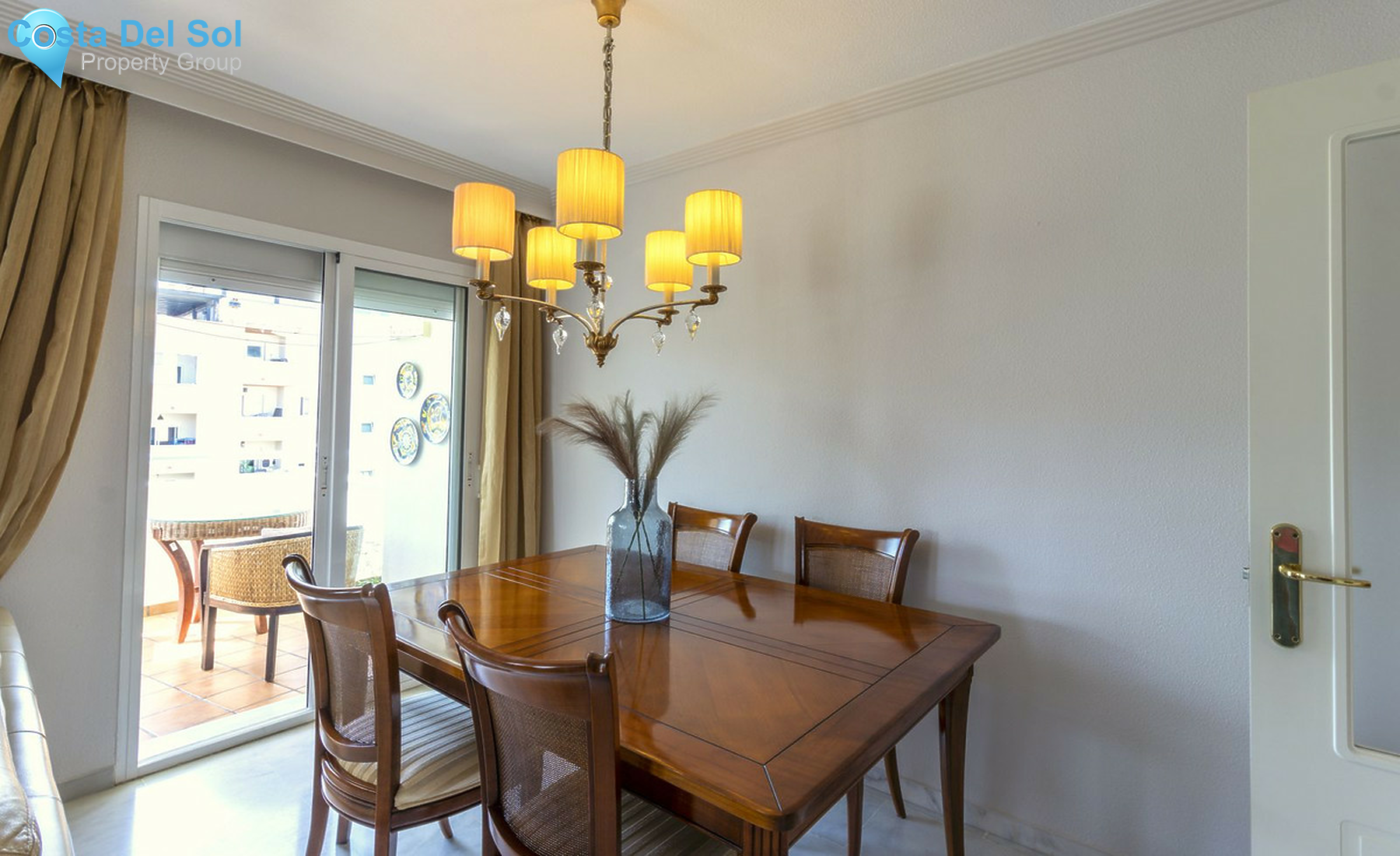 Middle Floor Apartment in Estepona-1416320