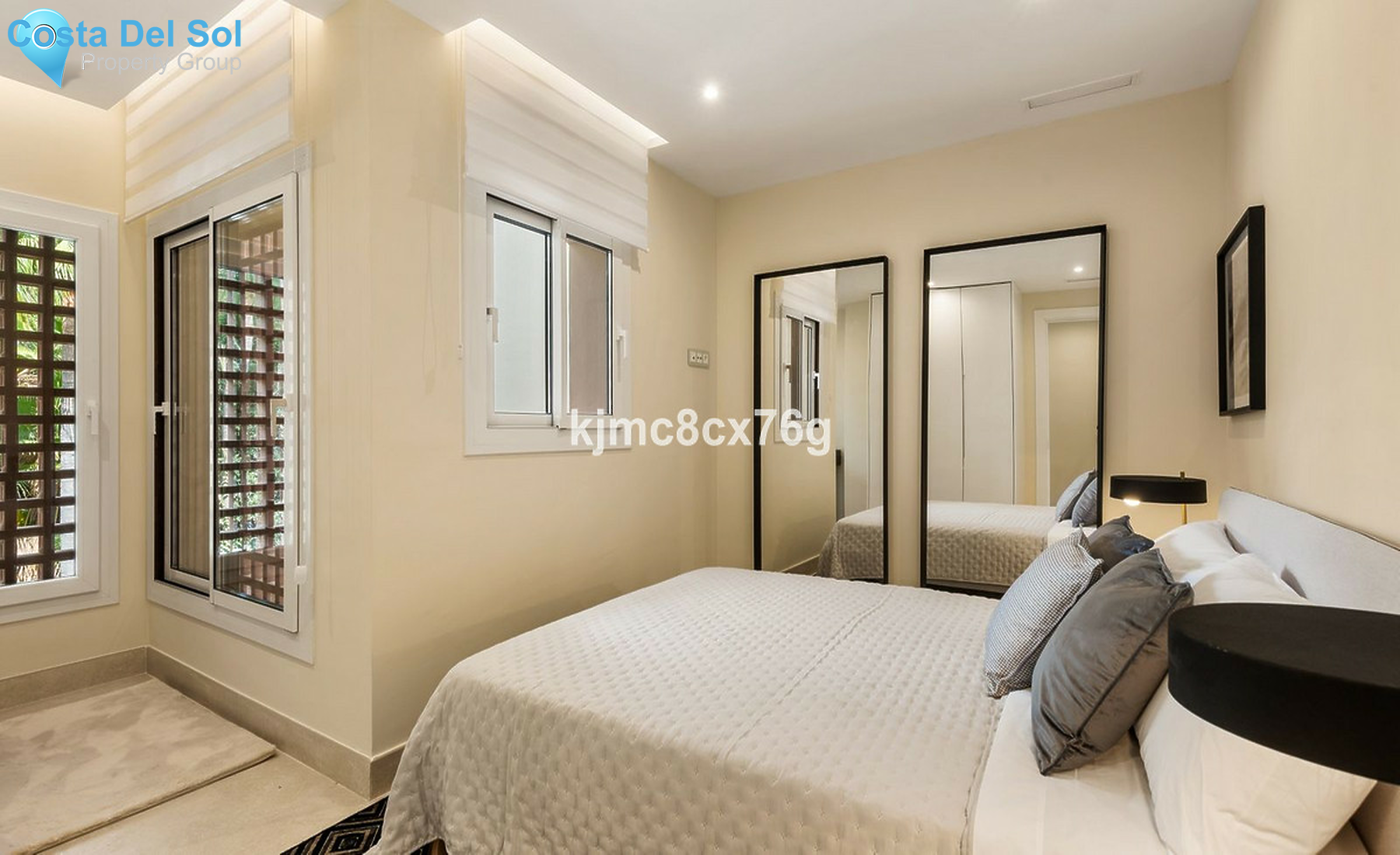 Middle Floor Apartment in Estepona-1433147