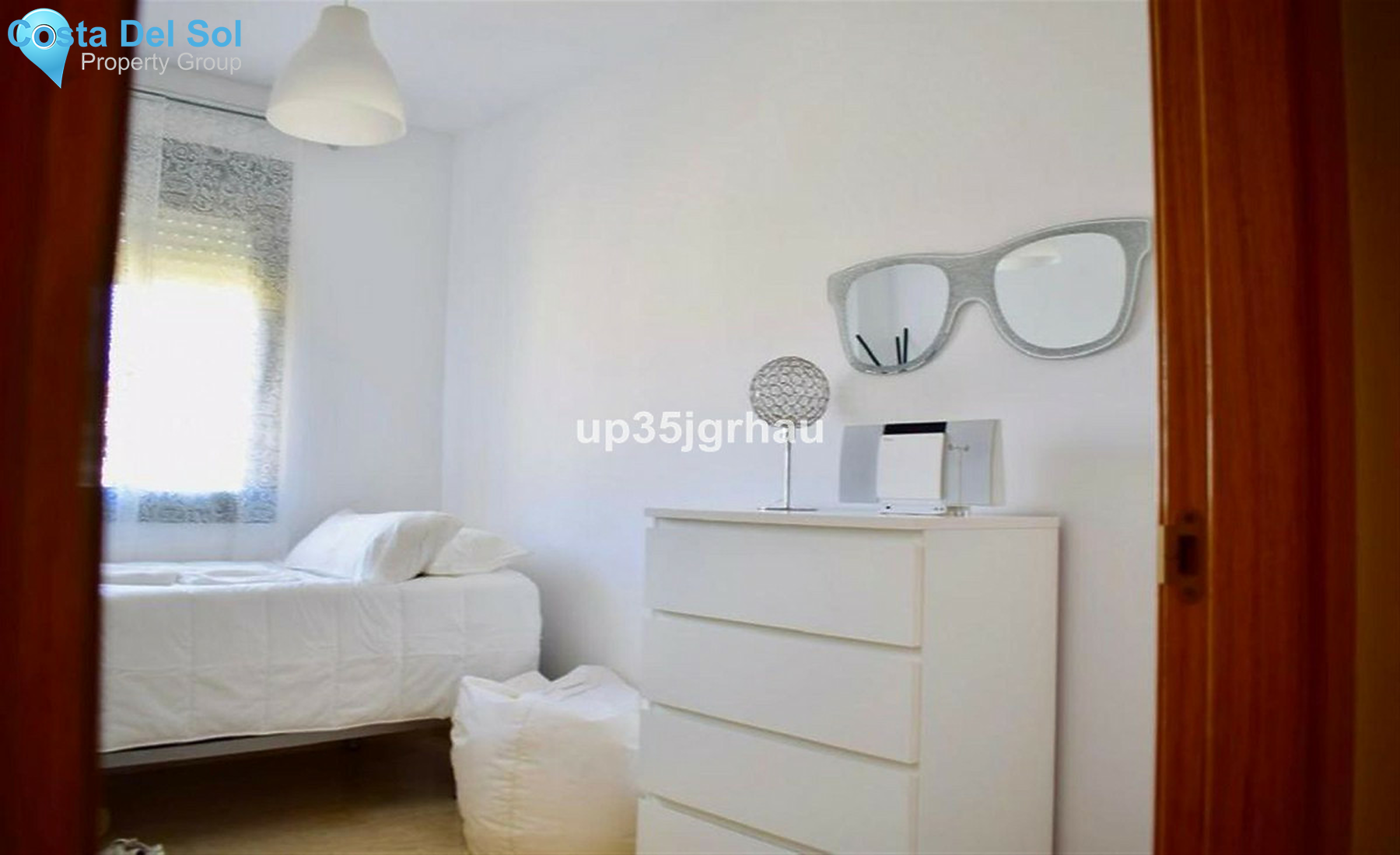 Middle Floor Apartment in Estepona-1434211