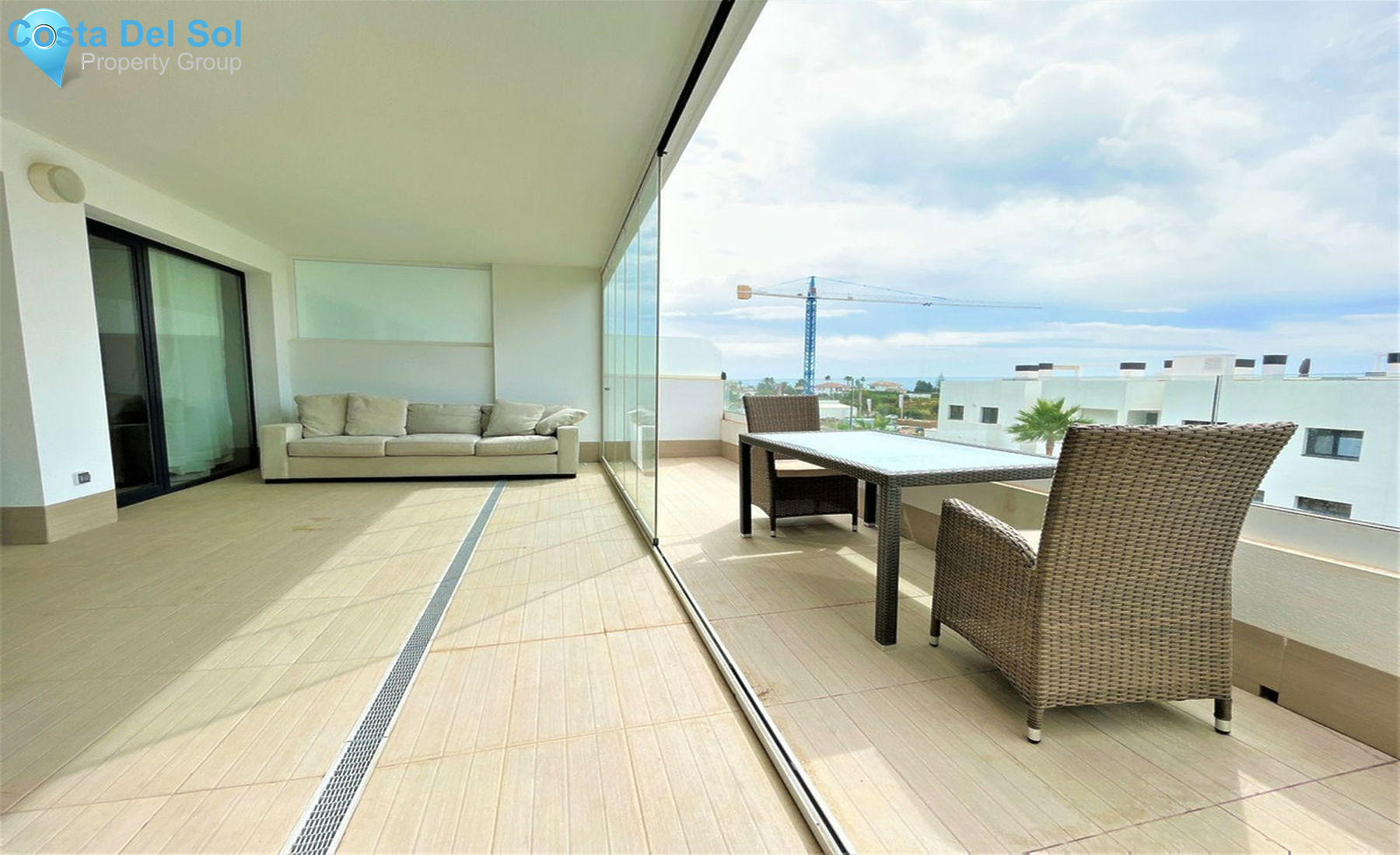 Middle Floor Apartment in Estepona-1440830