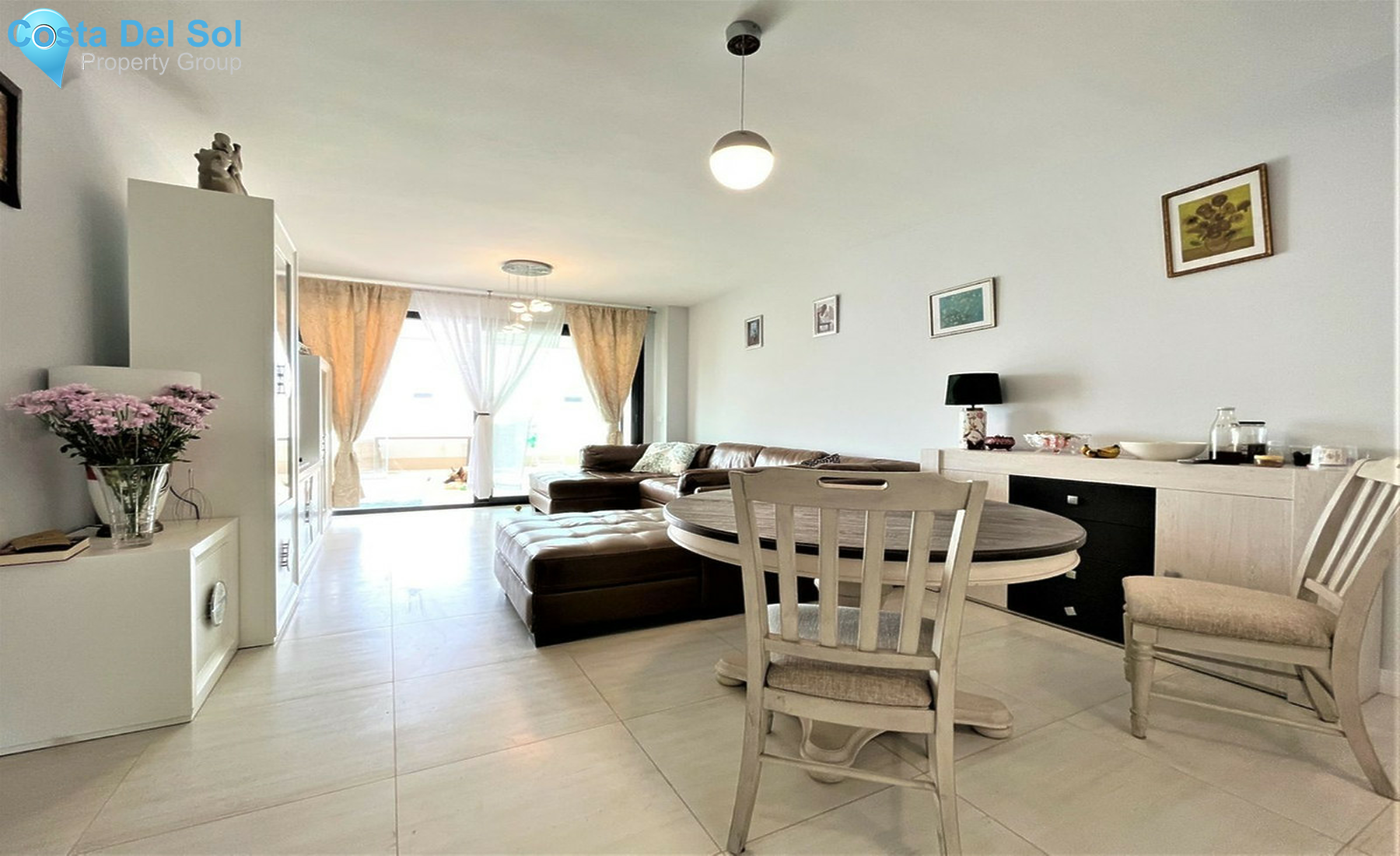 Middle Floor Apartment in Estepona-1440840
