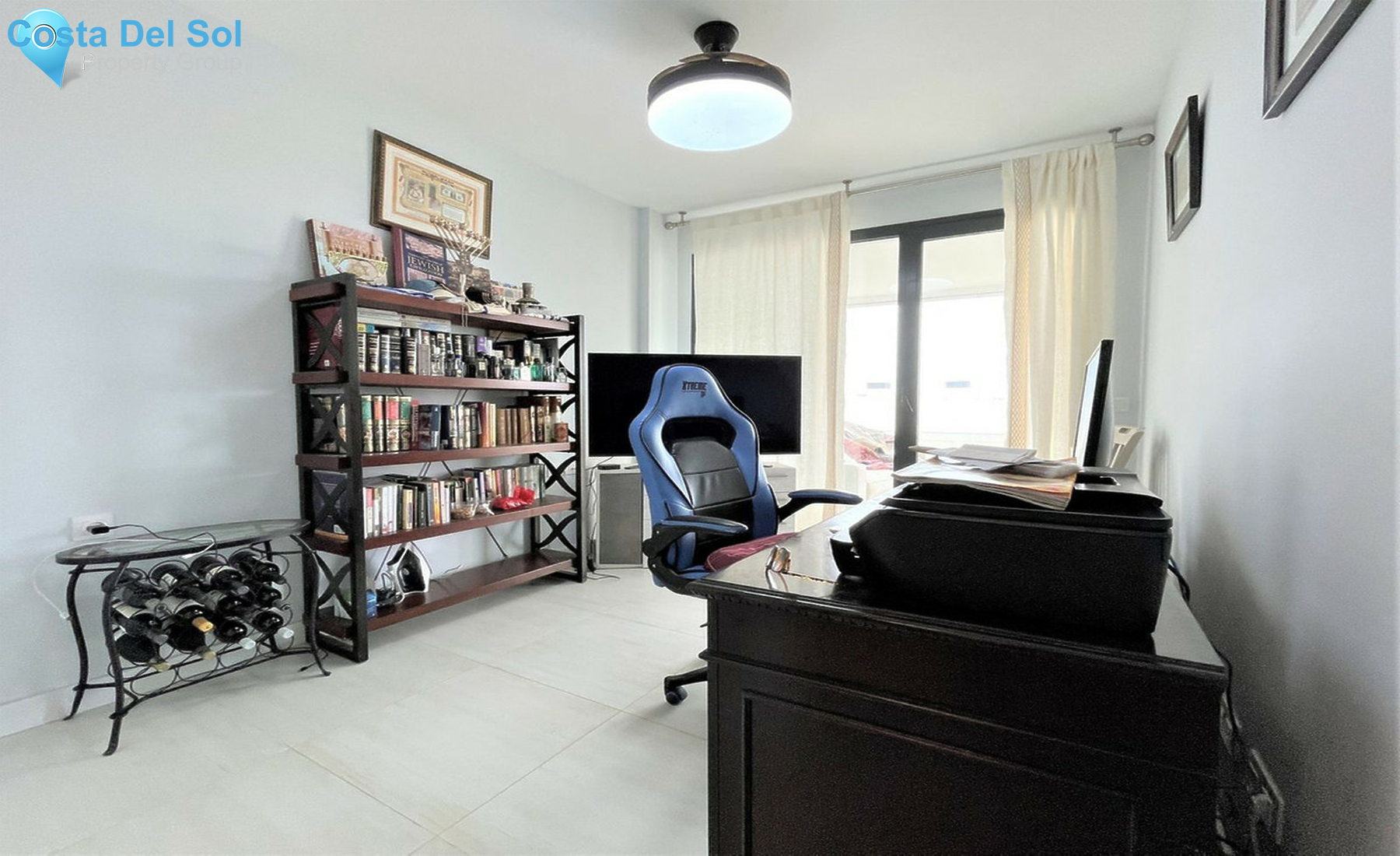 Middle Floor Apartment in Estepona-1440844