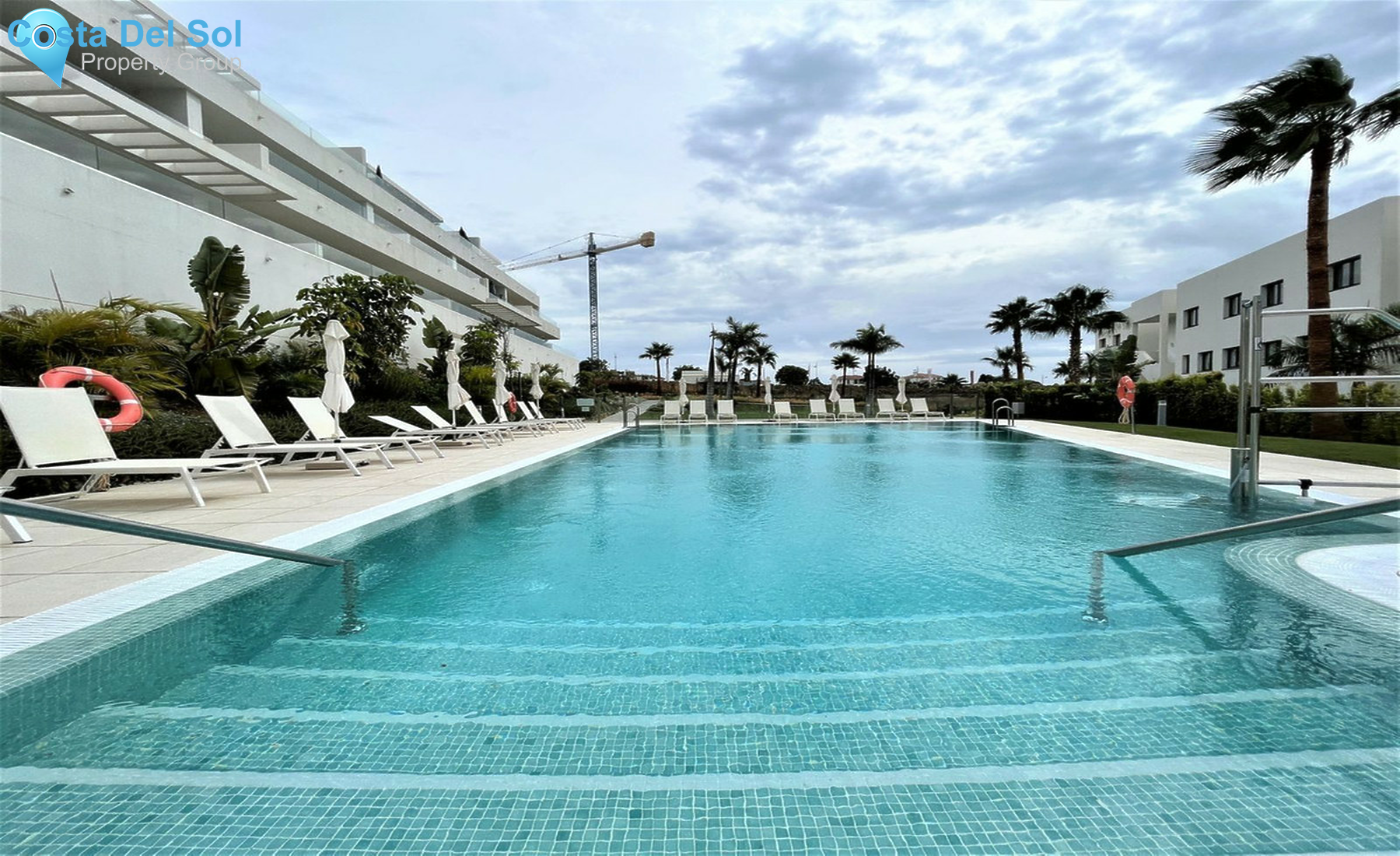 Middle Floor Apartment in Estepona-1440831