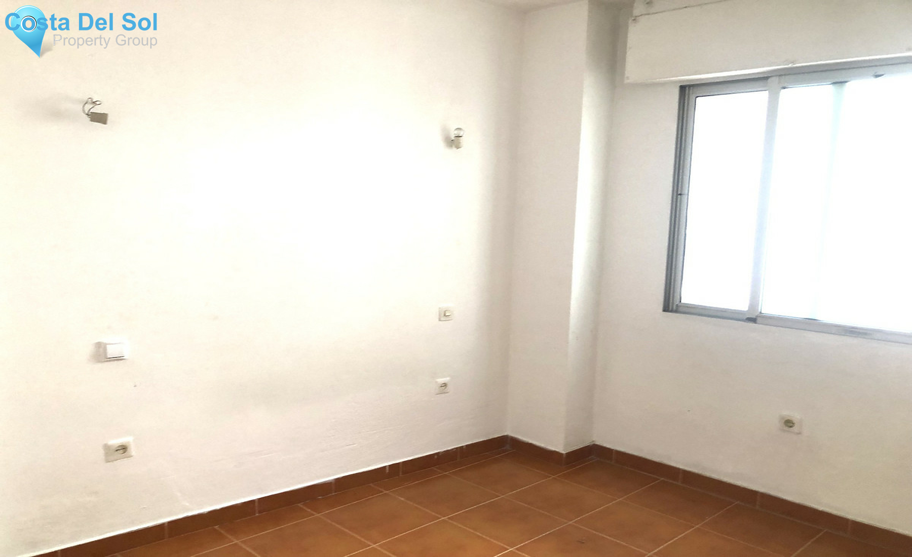 Middle Floor Apartment in Estepona-1451028