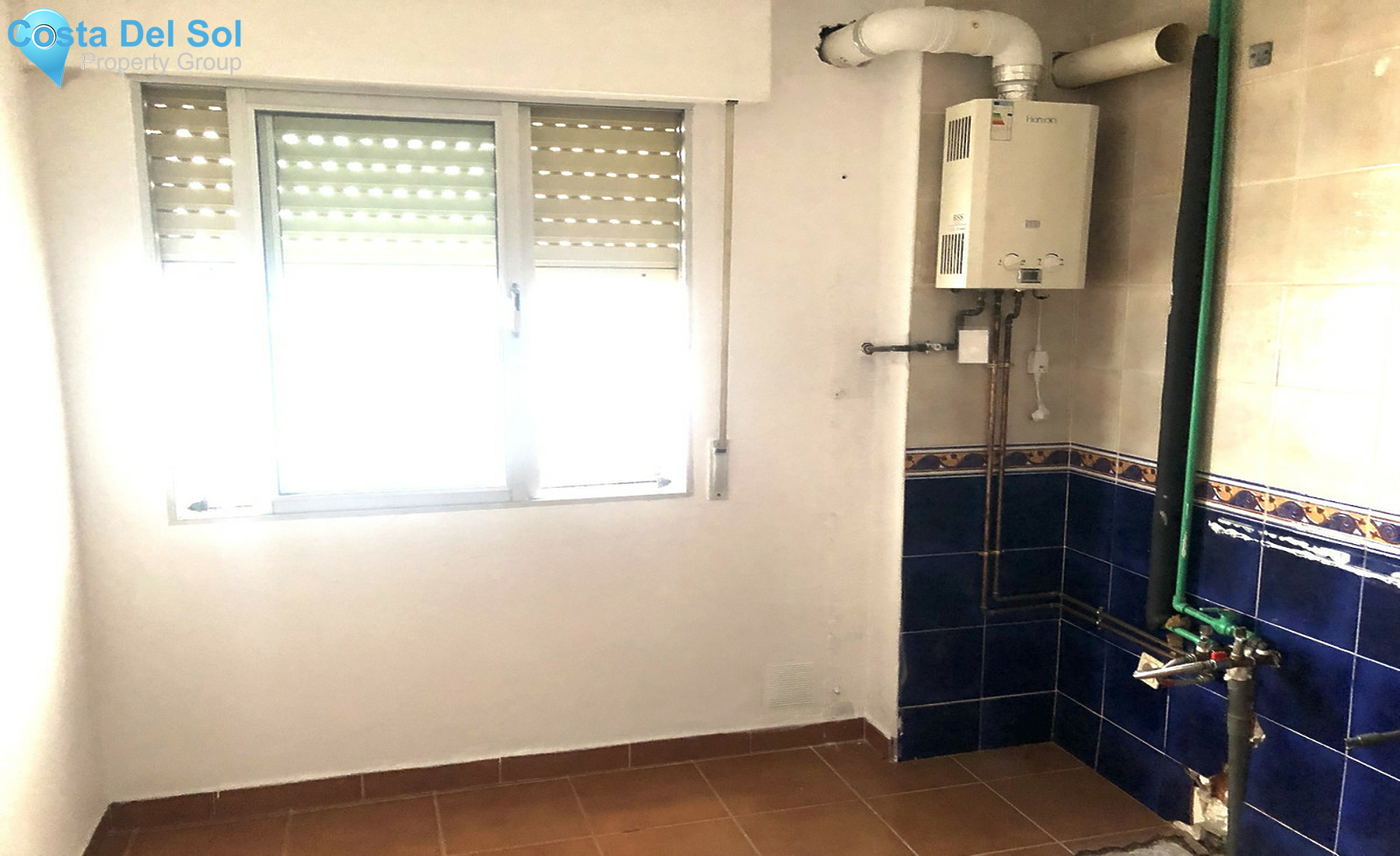 Middle Floor Apartment in Estepona-1451017