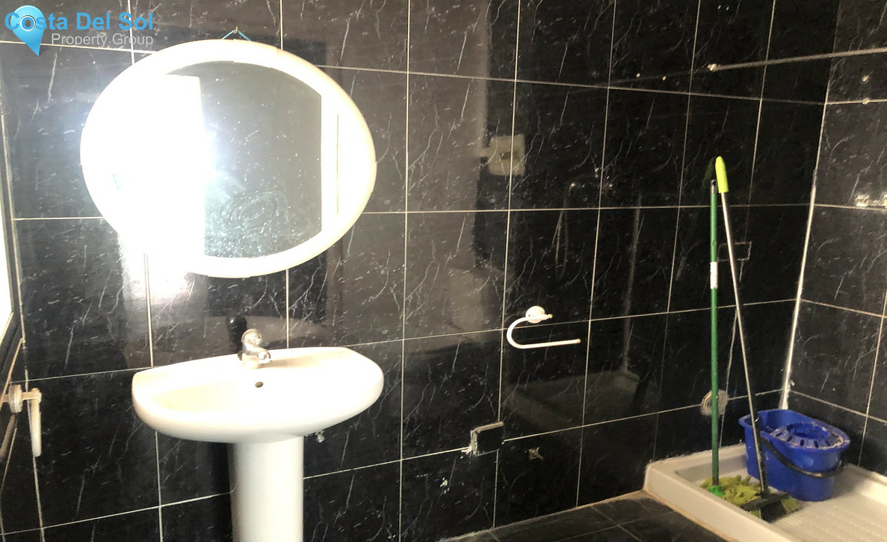 Middle Floor Apartment in Estepona-1451018