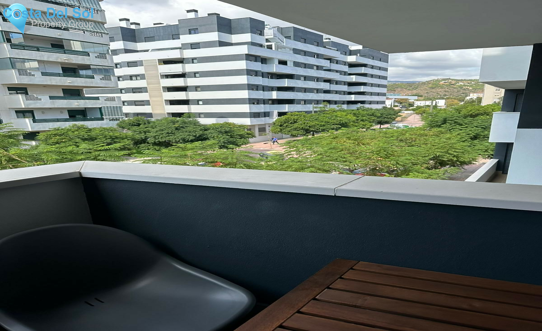 Middle Floor Apartment in Estepona-1456336