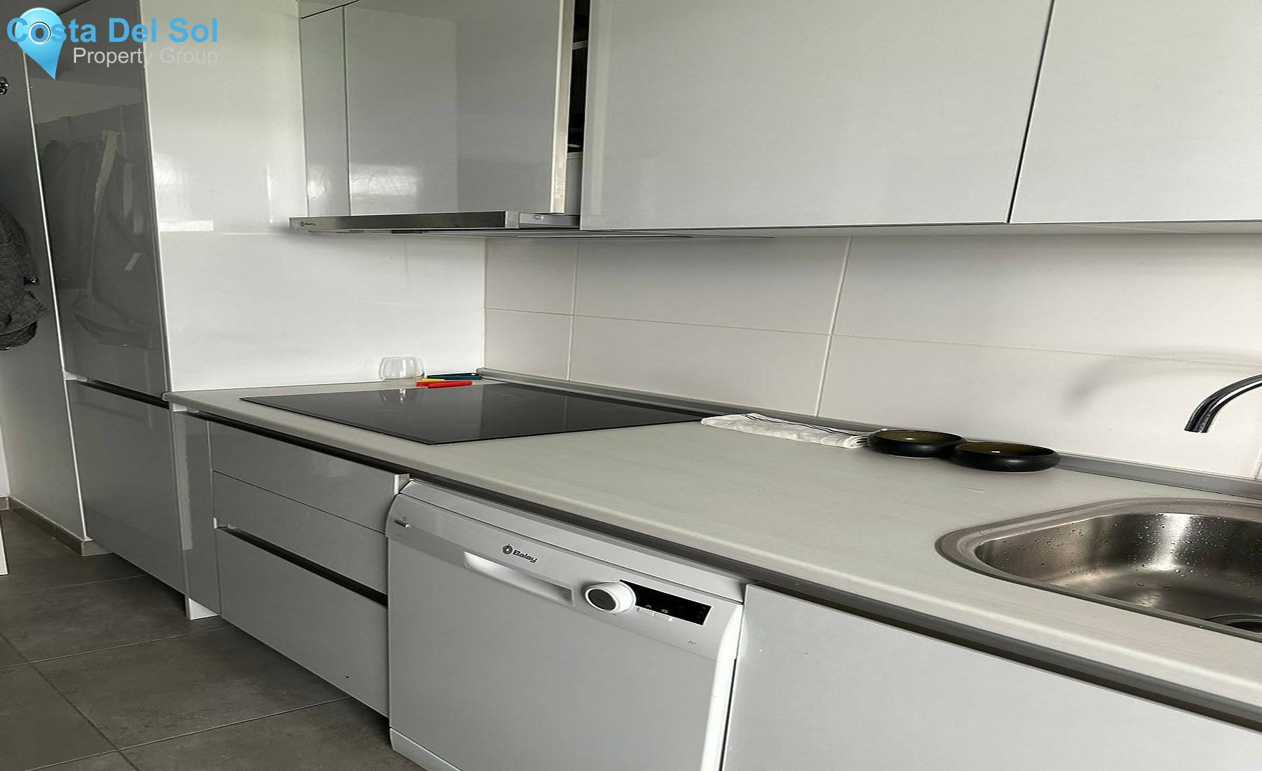 Middle Floor Apartment in Estepona-1456339