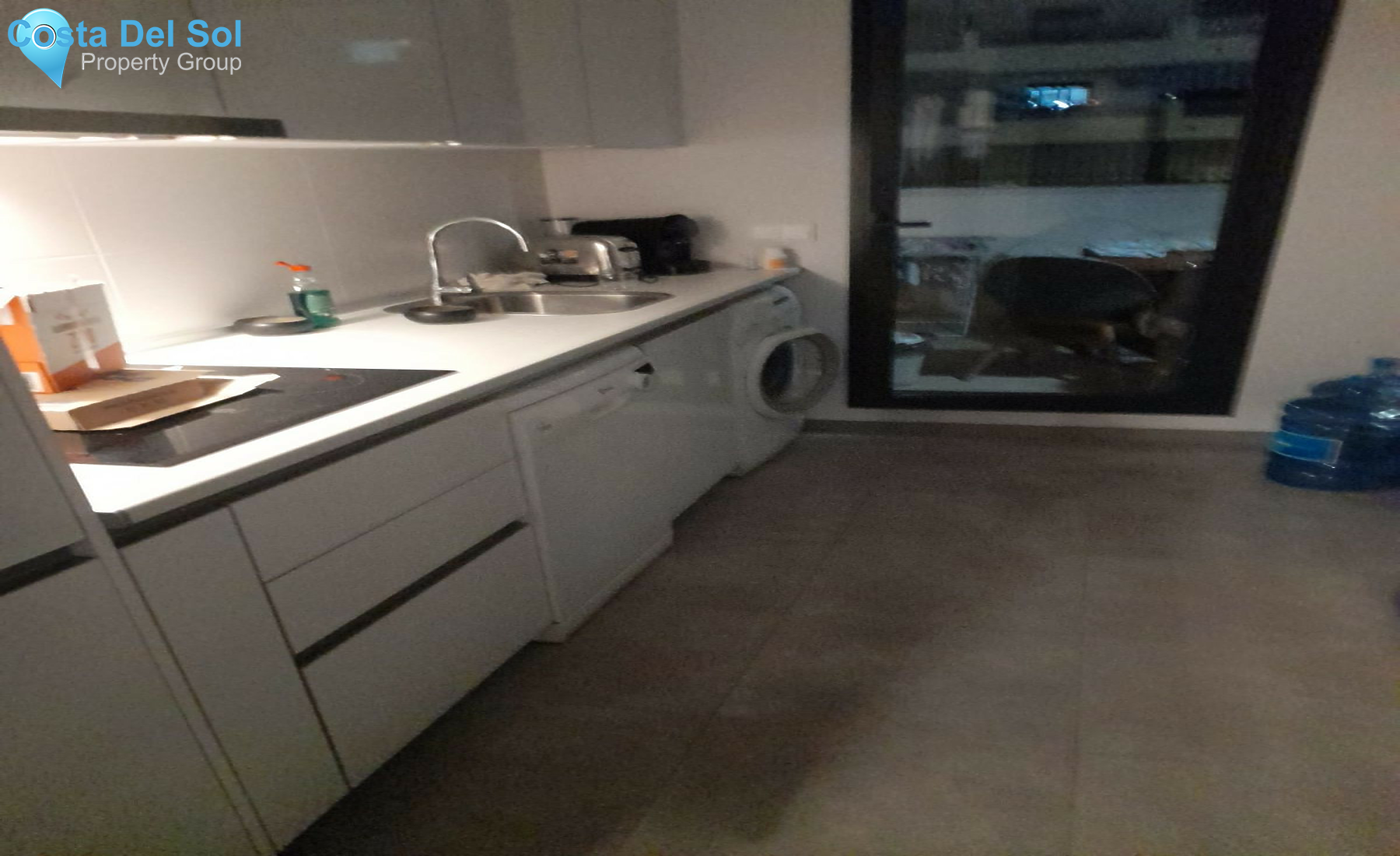 Middle Floor Apartment in Estepona-1456327