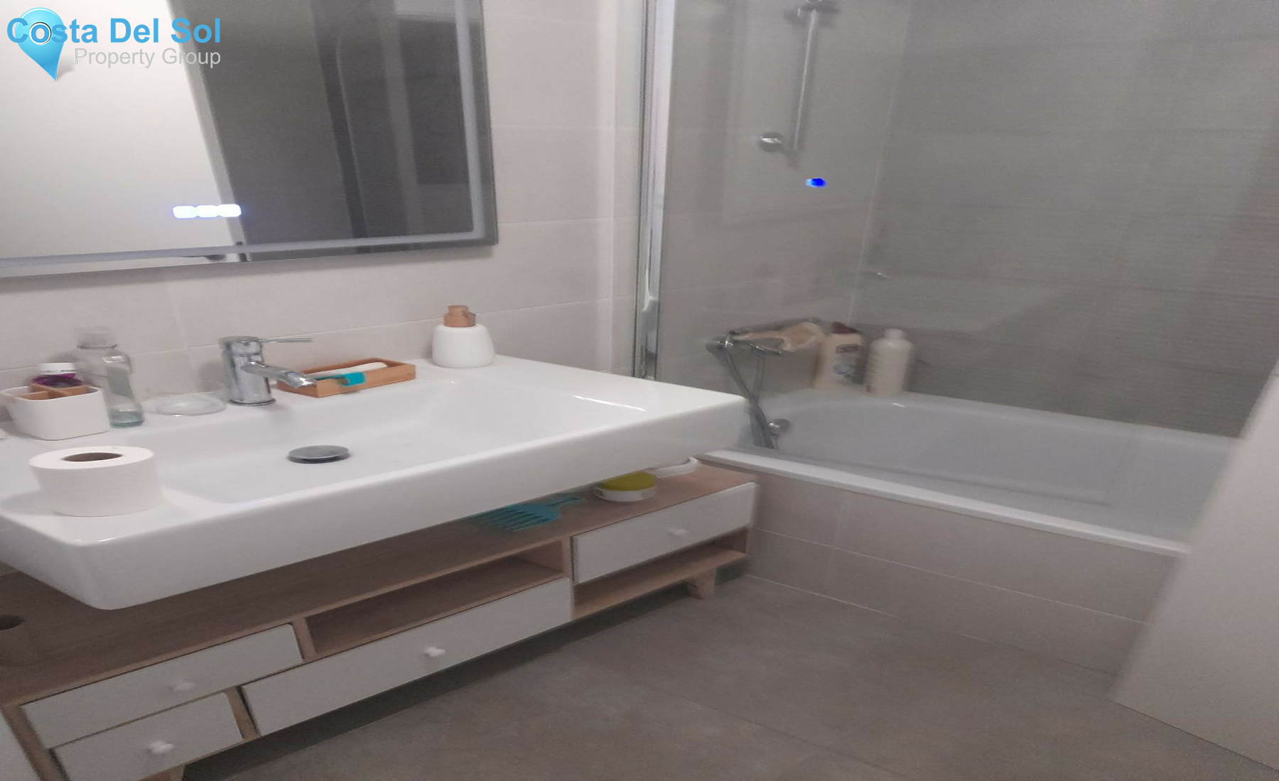 Middle Floor Apartment in Estepona-1456330