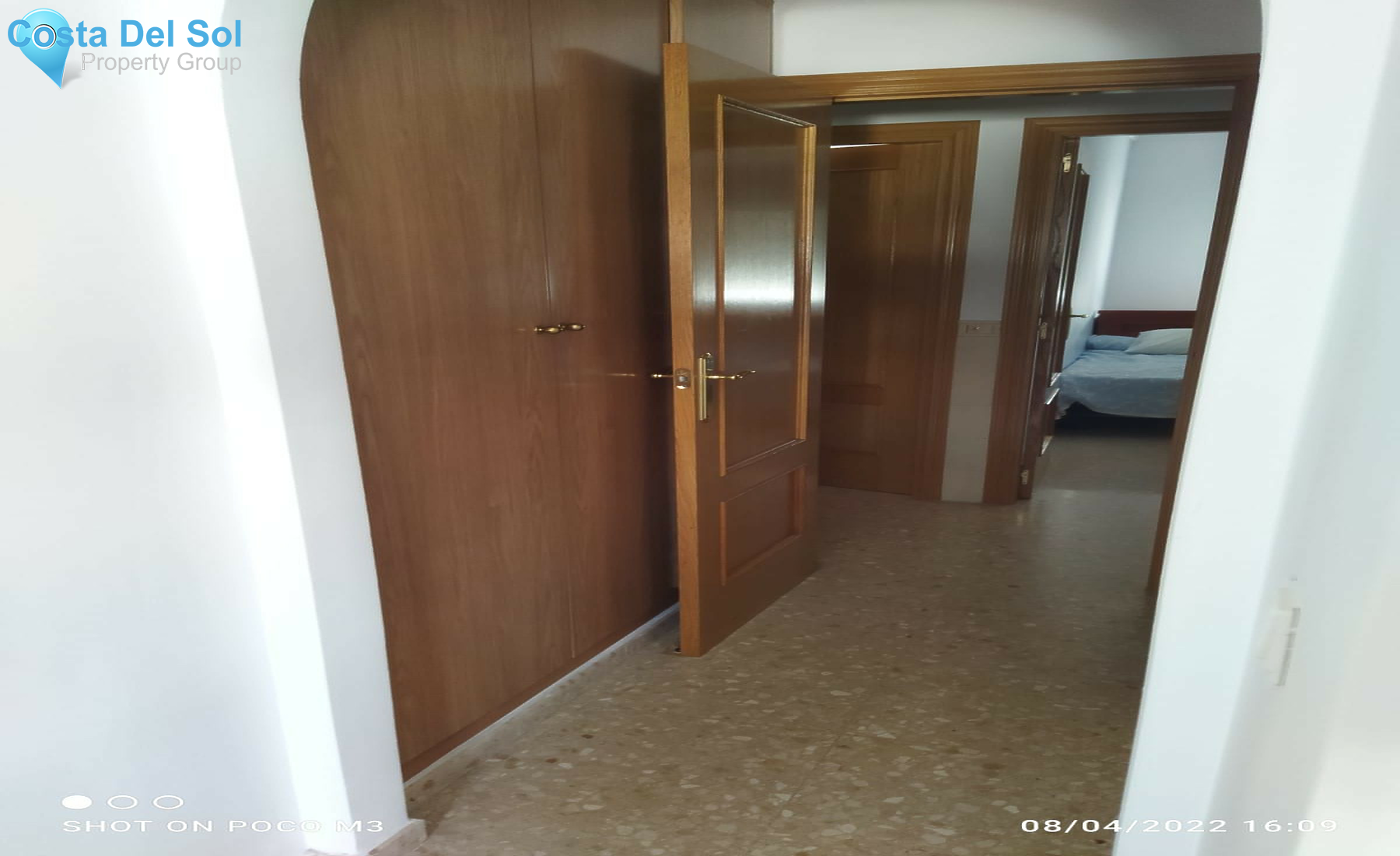 Middle Floor Apartment in Estepona-1461971